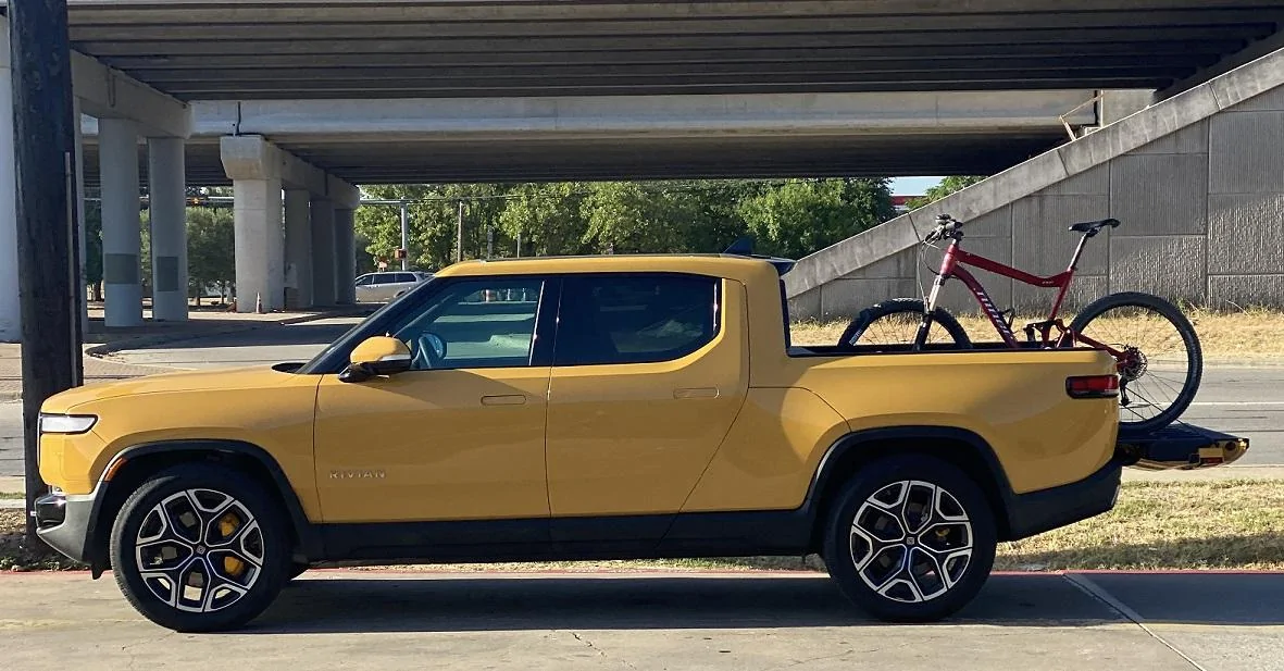 Rivian R1T R1S Ultimate MTB / Bike Carrier installed IMG_8168
