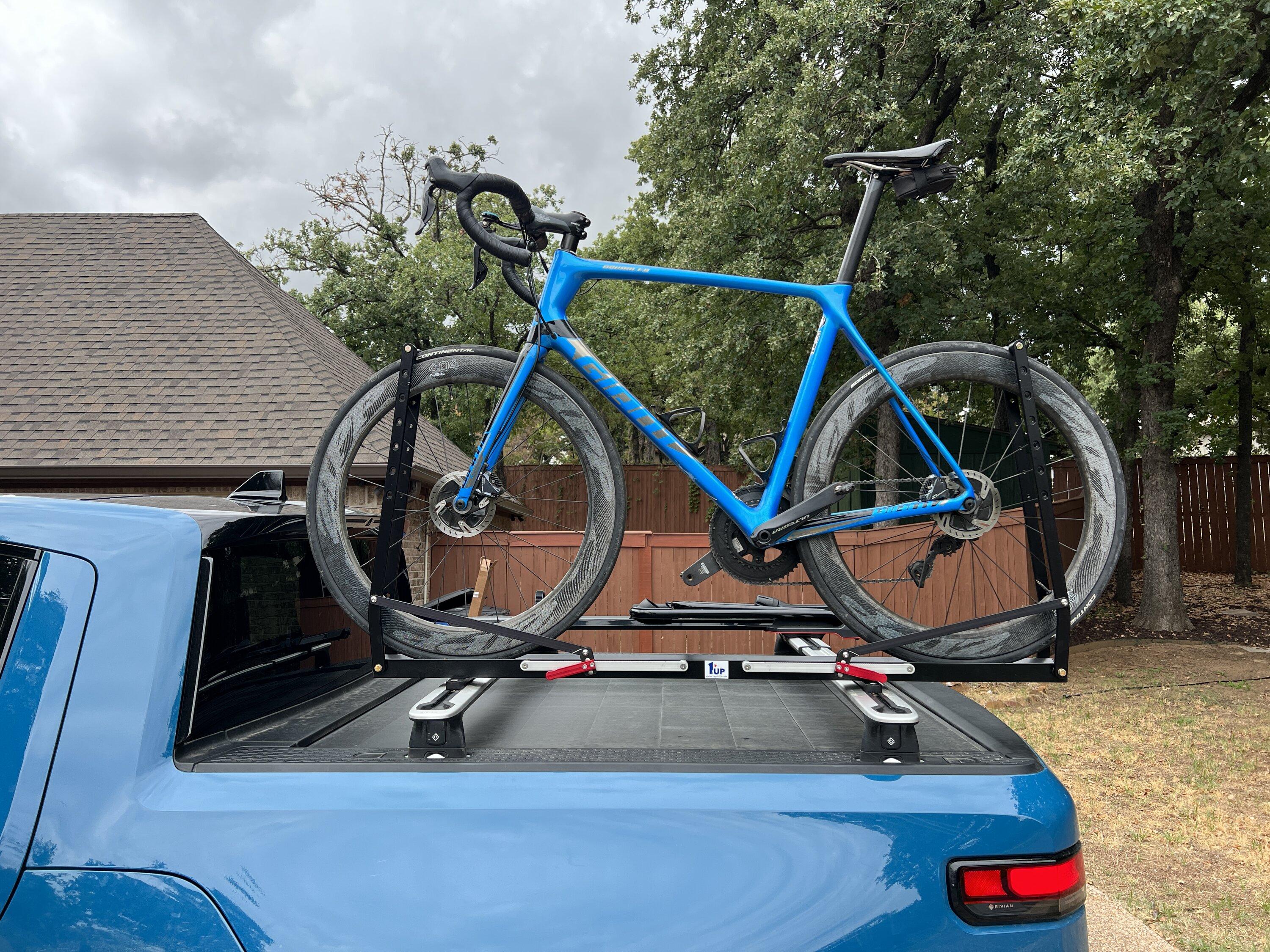 Rivian R1T R1S 1up rack fitment on bed crossbars IMG_1742.JPG