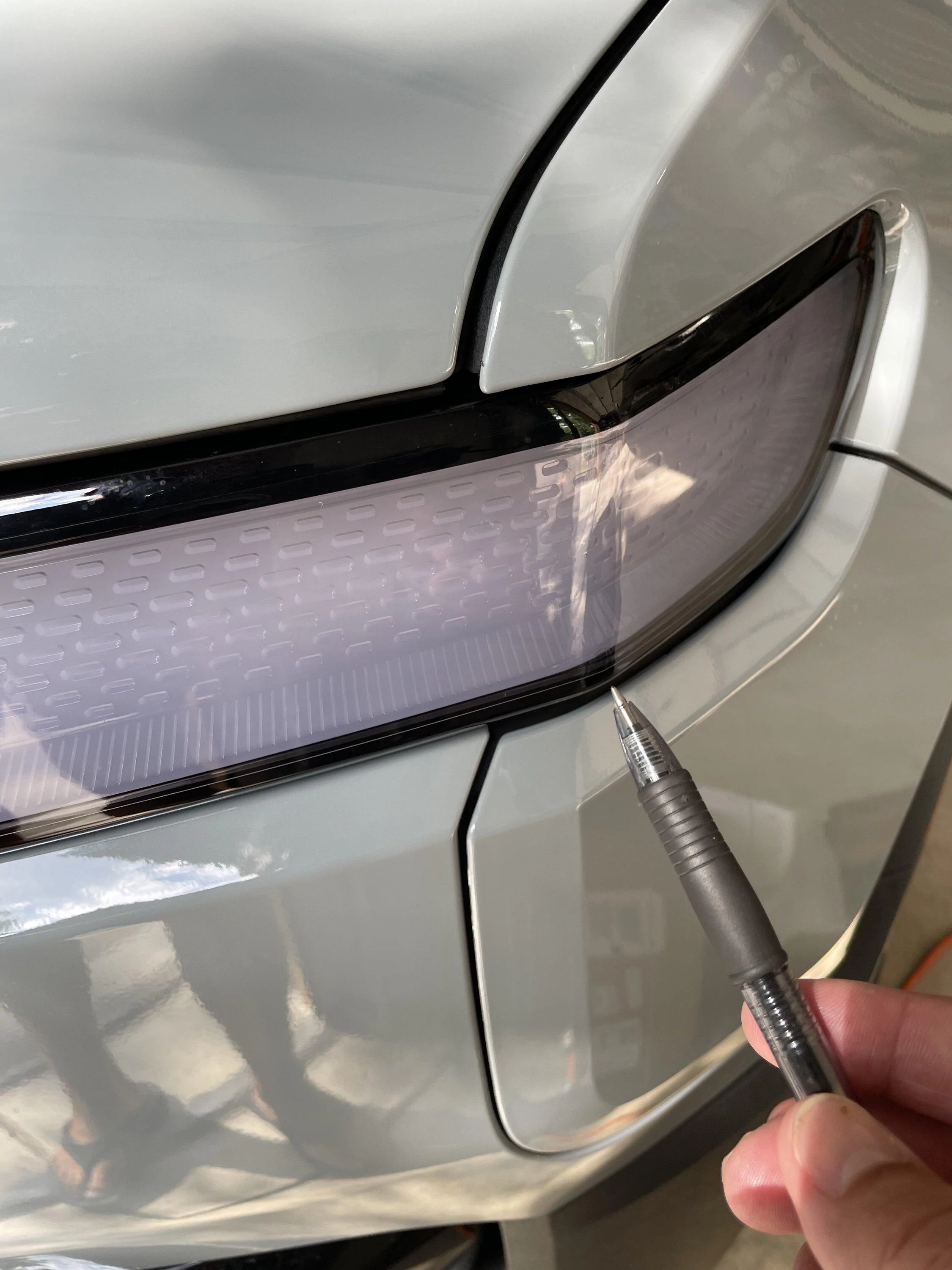 Rivian R1T R1S TWRAPS Light Smoke Headlight // DIY Install EC7F4DBB-FE2B-4DDF-9758-6F921DD9FCC3
