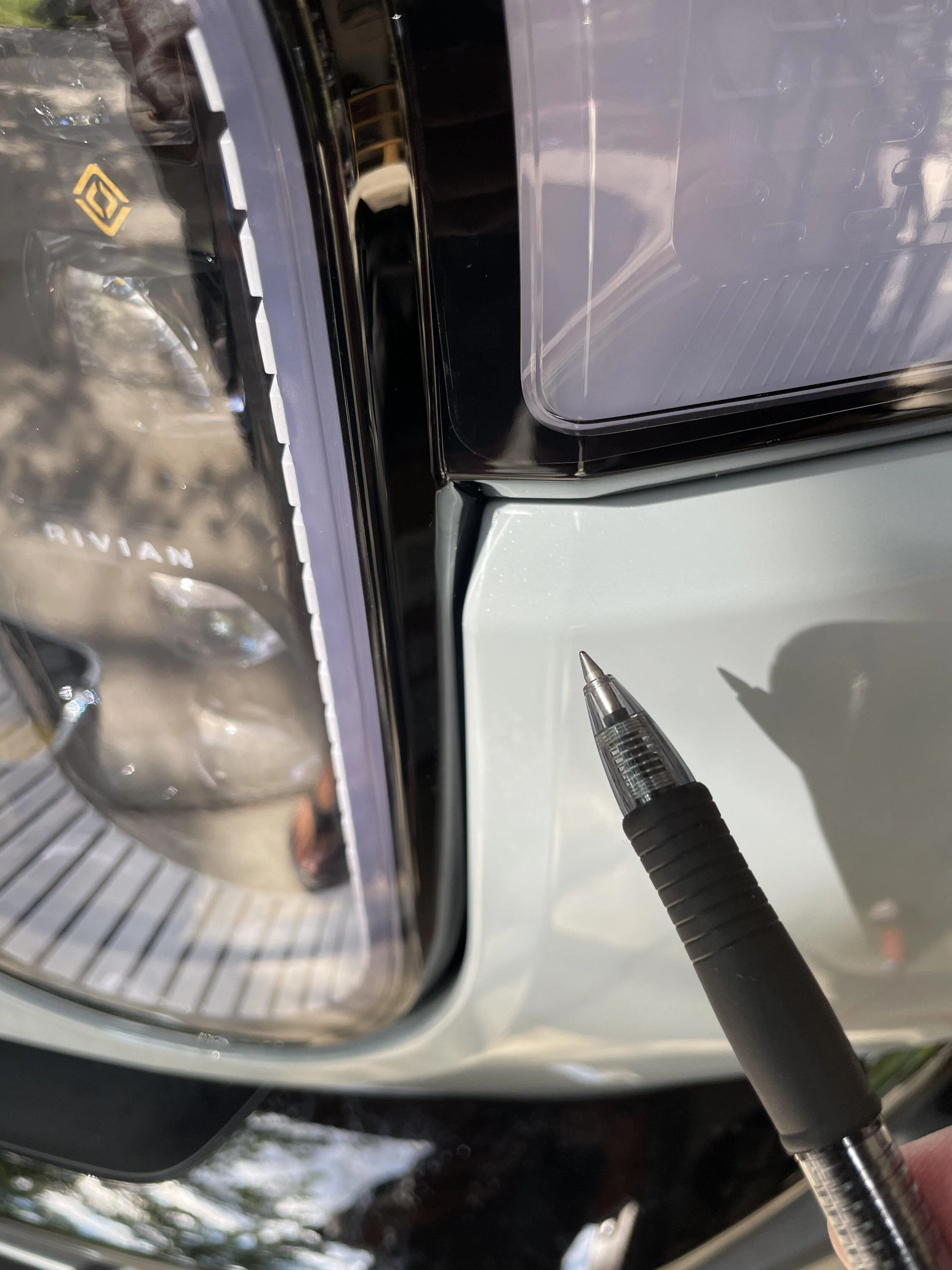 Rivian R1T R1S TWRAPS Light Smoke Headlight // DIY Install FB39F813-BCFD-47FA-A170-E2BD454A38F8