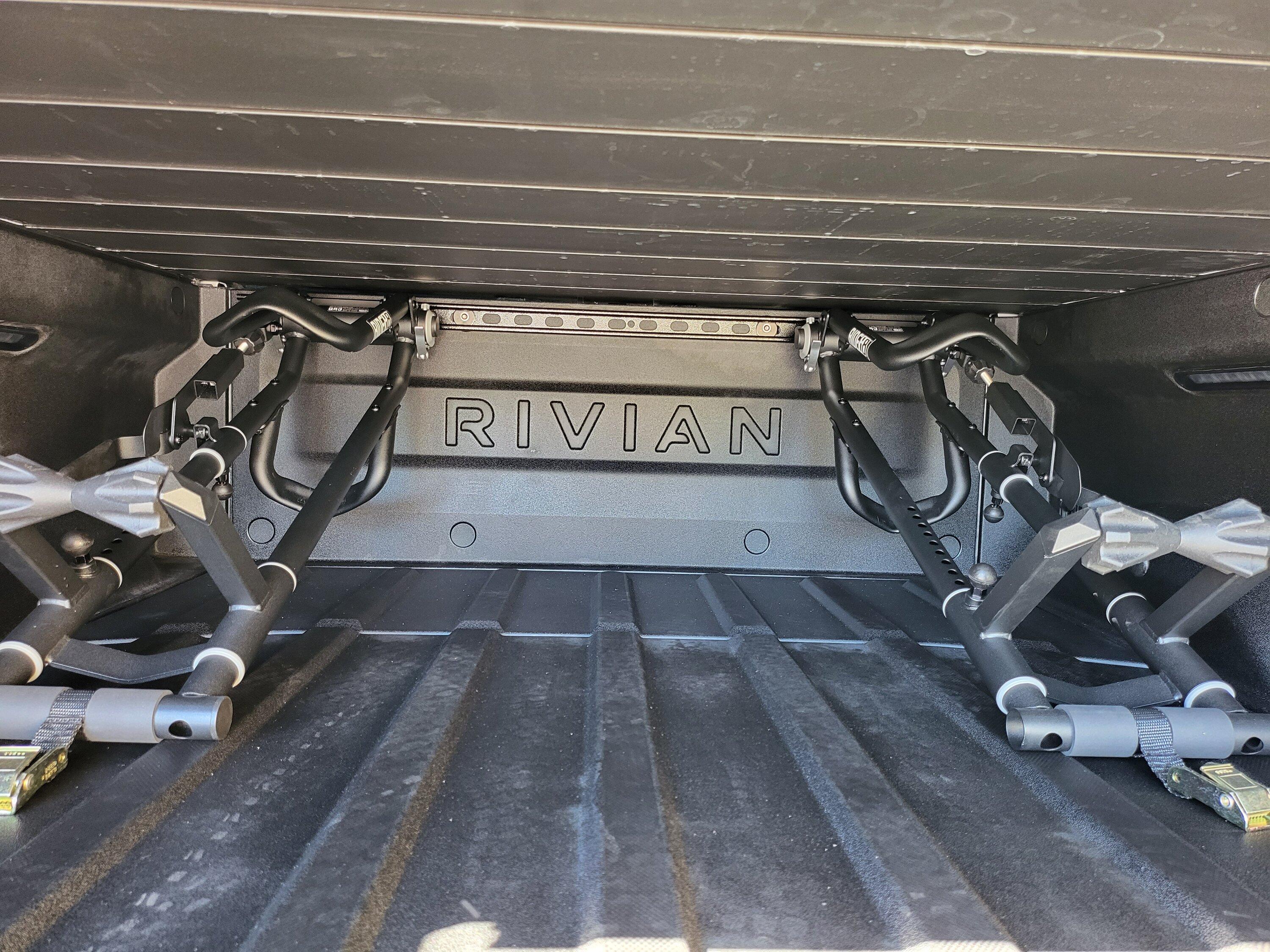 Rivian R1T R1S Ultimate MTB / Bike Carrier installed 20220812_165533