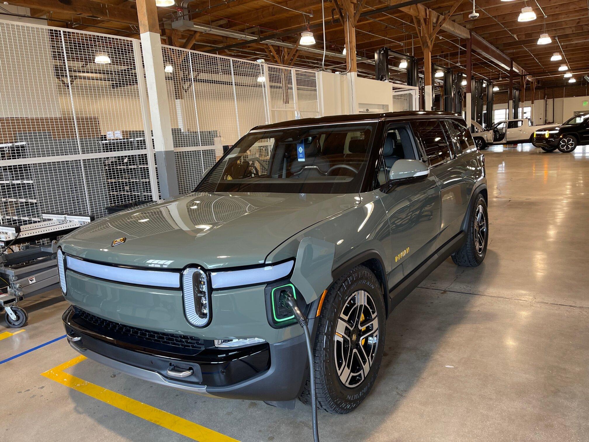 Rivian R1T R1S Colorado Checking In IMG_2105