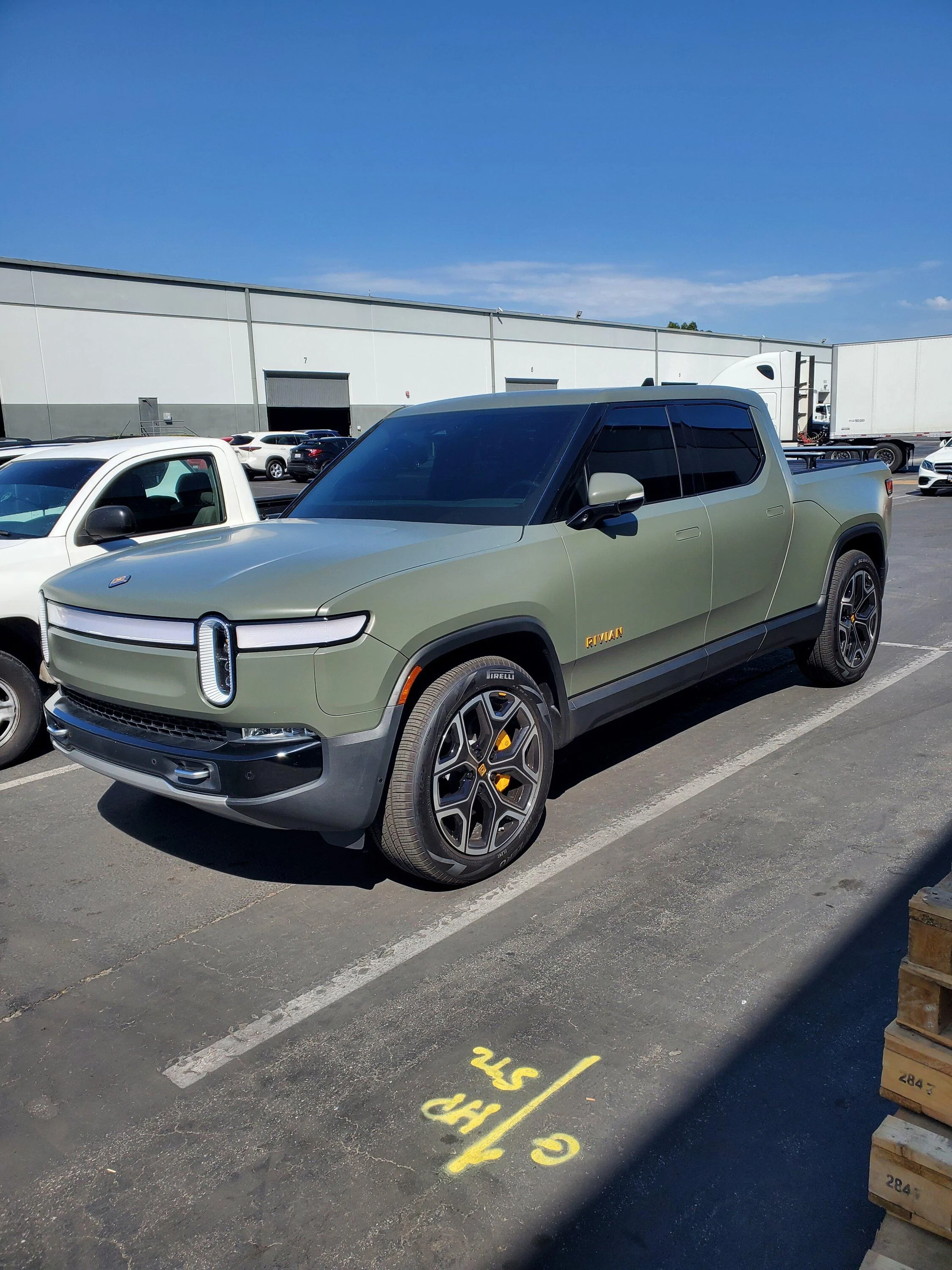 Rivian R1T R1S Matte wrap or not? 20220816_154345