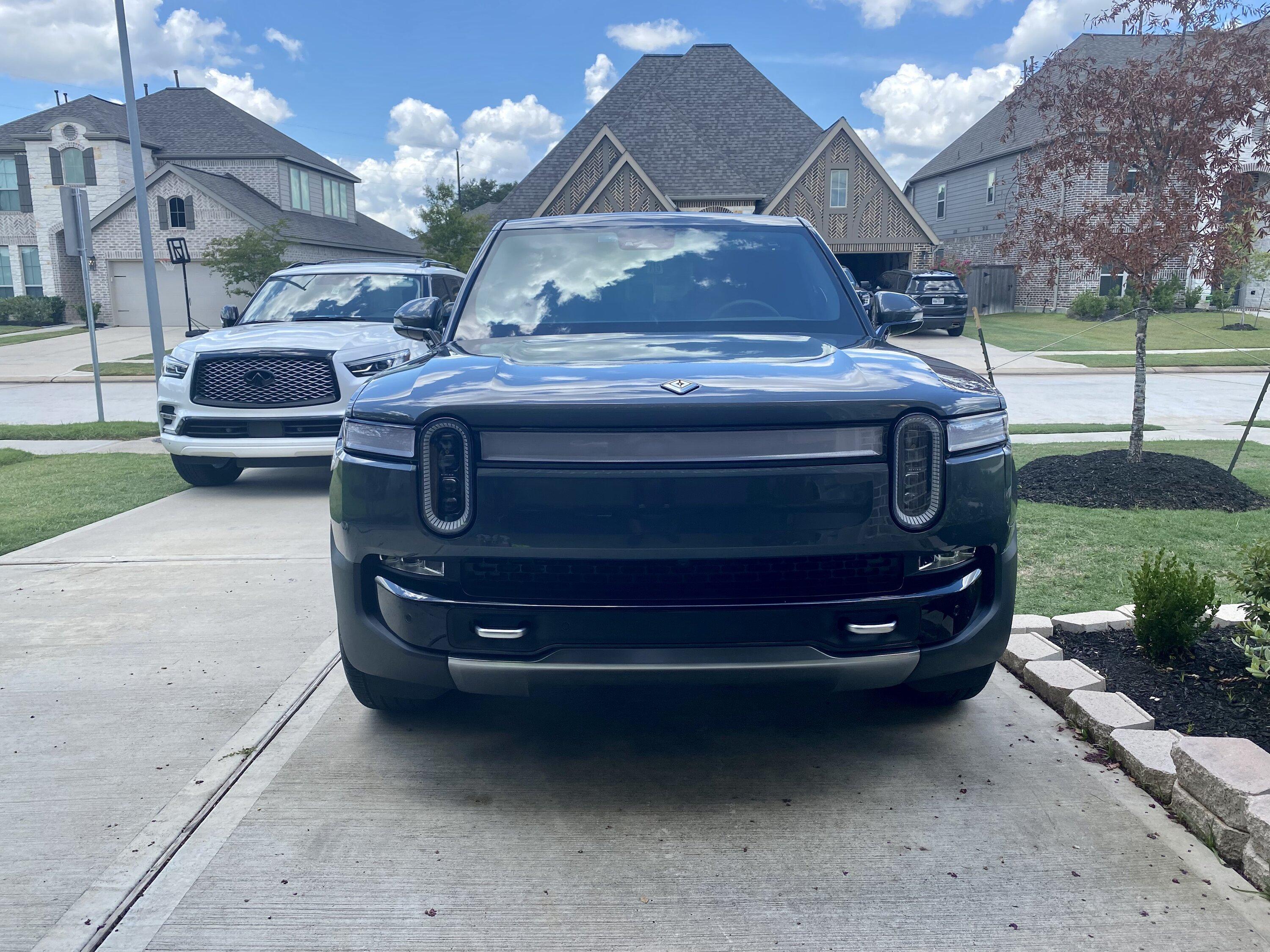 Rivian R1T R1S TWRAPS Light Smoke Headlight // DIY Install DD3234AB-E492-4EF7-BD1A-A2B87DDDAAEF