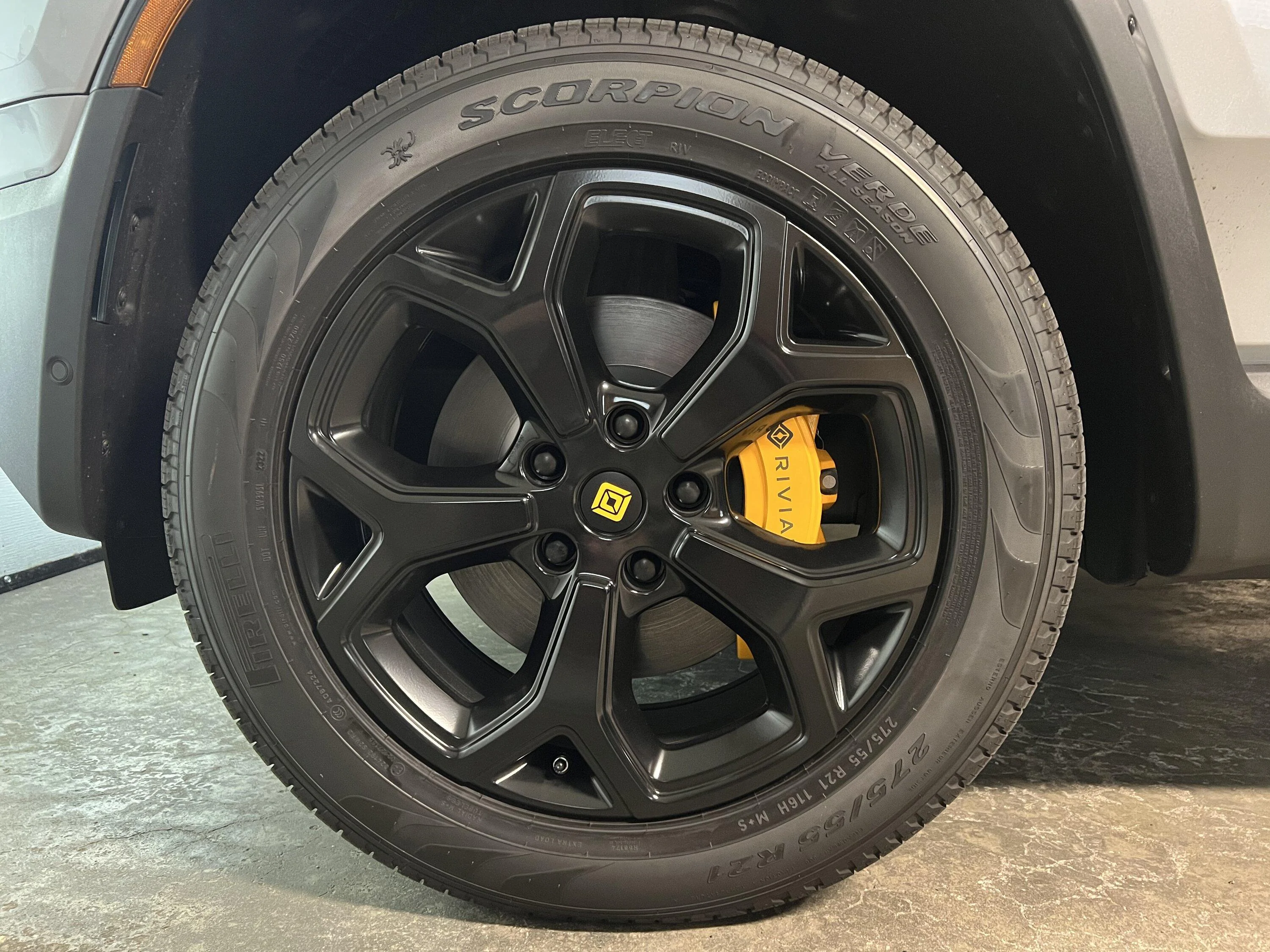 Rivian R1T R1S Products & Accessories for Rivian R1T/R1S by TWRAPS 4F0B7D3D-4BF5-4731-9D1A-612190FFD9FE