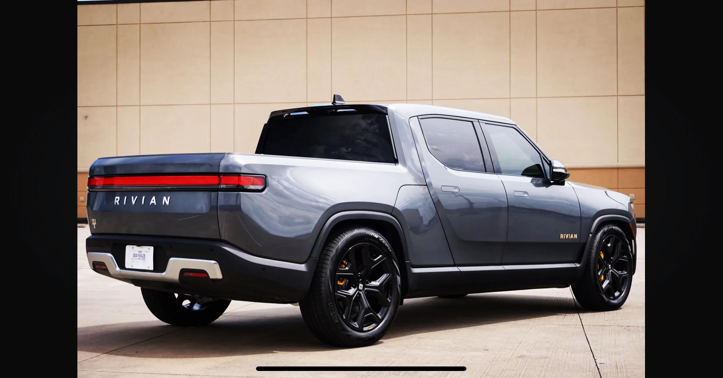 Rivian R1T R1S High Resolution Rivian Vehicle Image Request 52795D20-2DBD-4D62-837D-8567D92D12D2