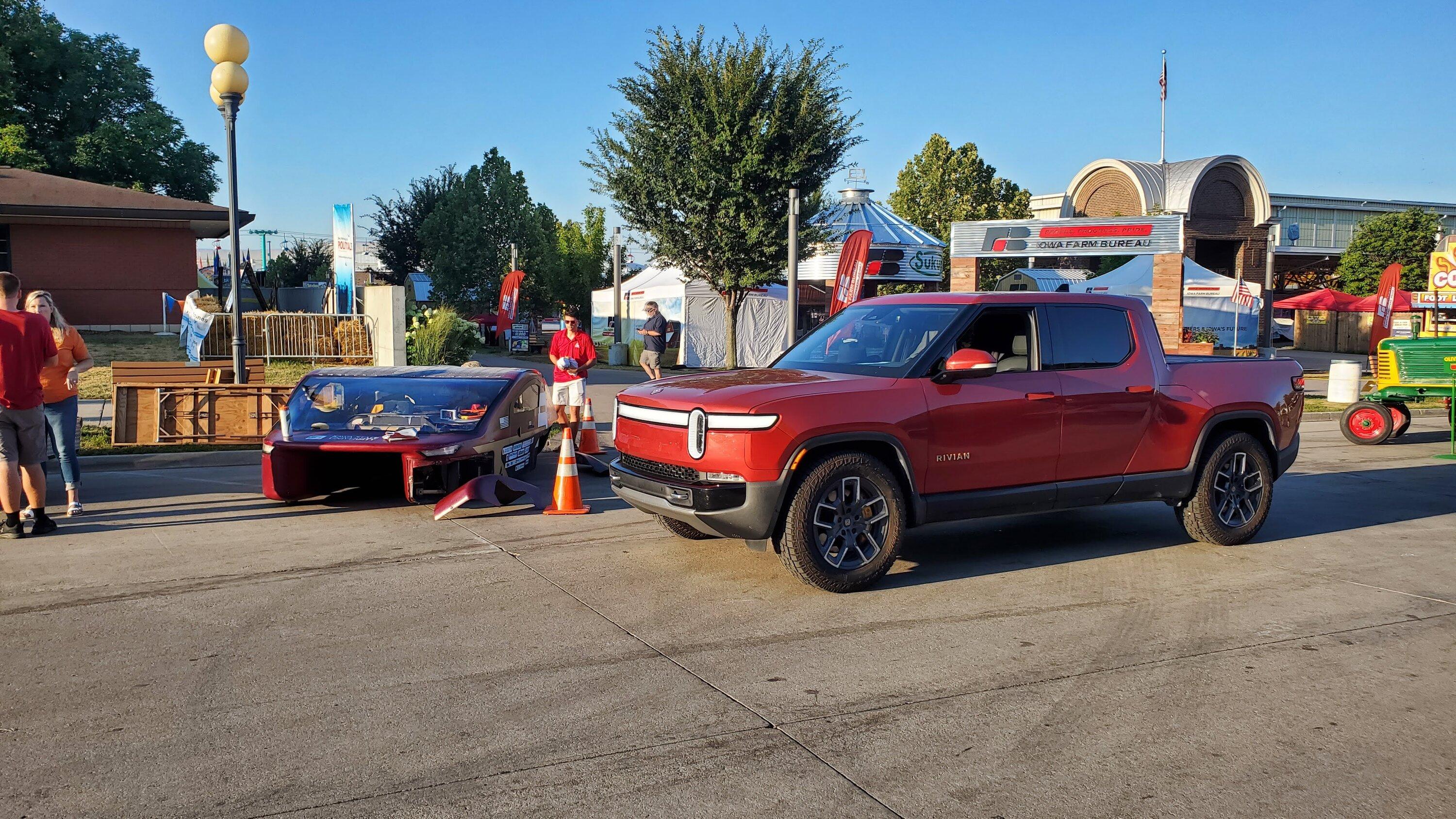 Rivian R1T R1S Iowa anyone? 20220817_073841