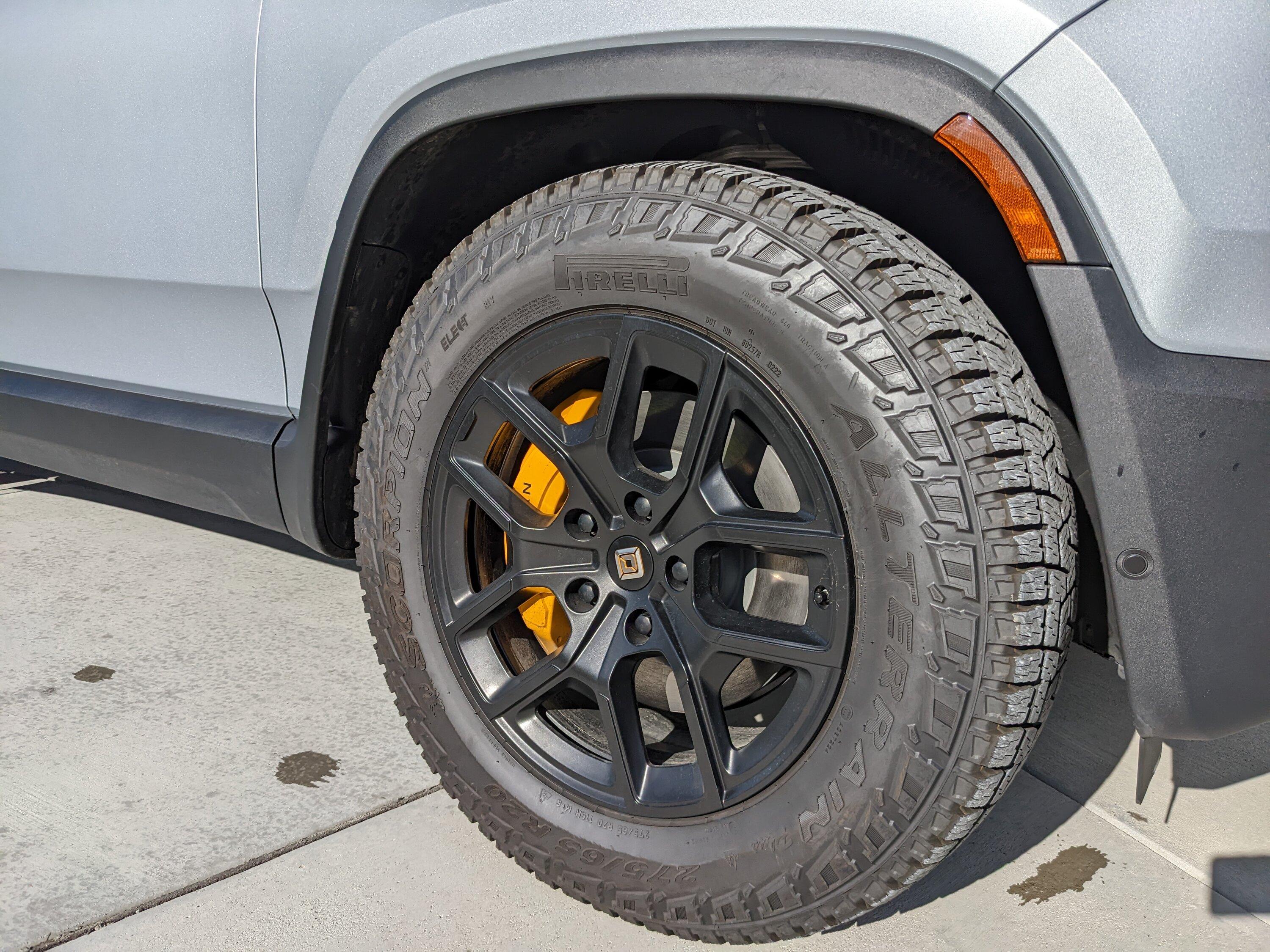 Rivian R1T R1S LA Silver R1T w/ XPEL Stealth PPF Wrap PXL_20220825_142142470