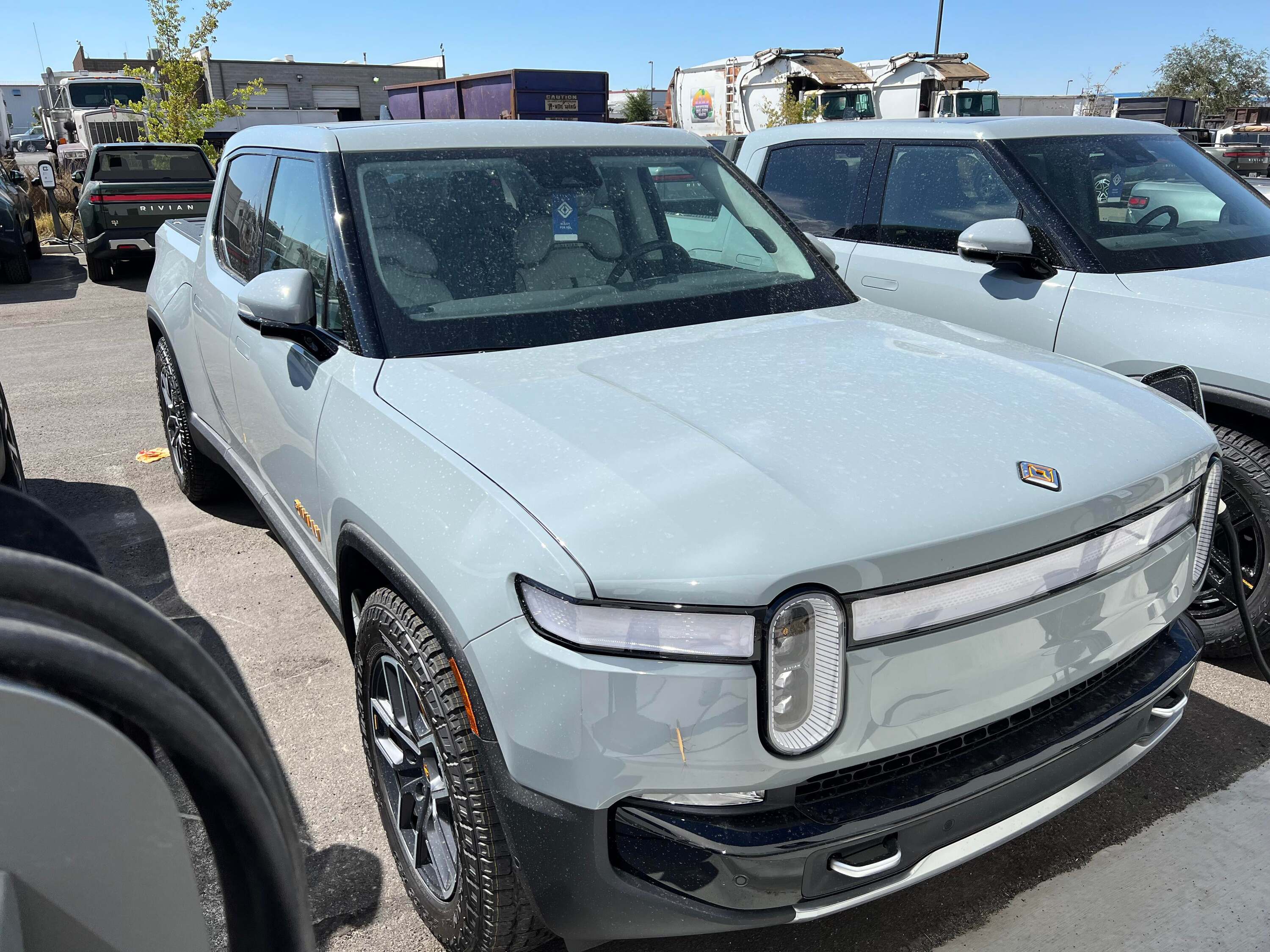 Rivian R1T R1S Ocean Coast Interior is Shipping with Black Speaker Grills - Photos aka1mxxzmxj91