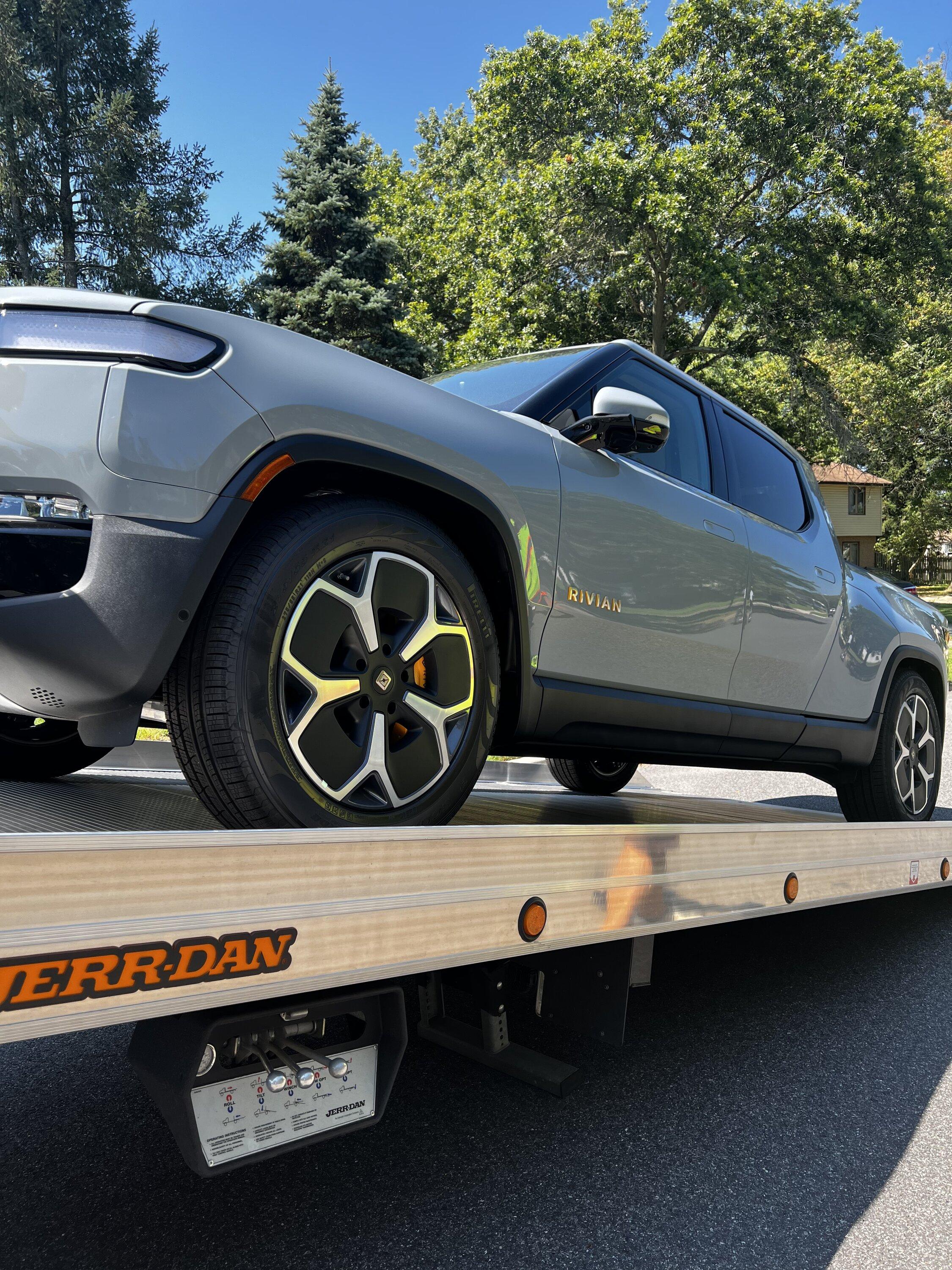 Rivian R1T R1S Confirm Config and Several Other Questions... DE0DEED5-0EE0-4AEB-9FC0-024805D0C502