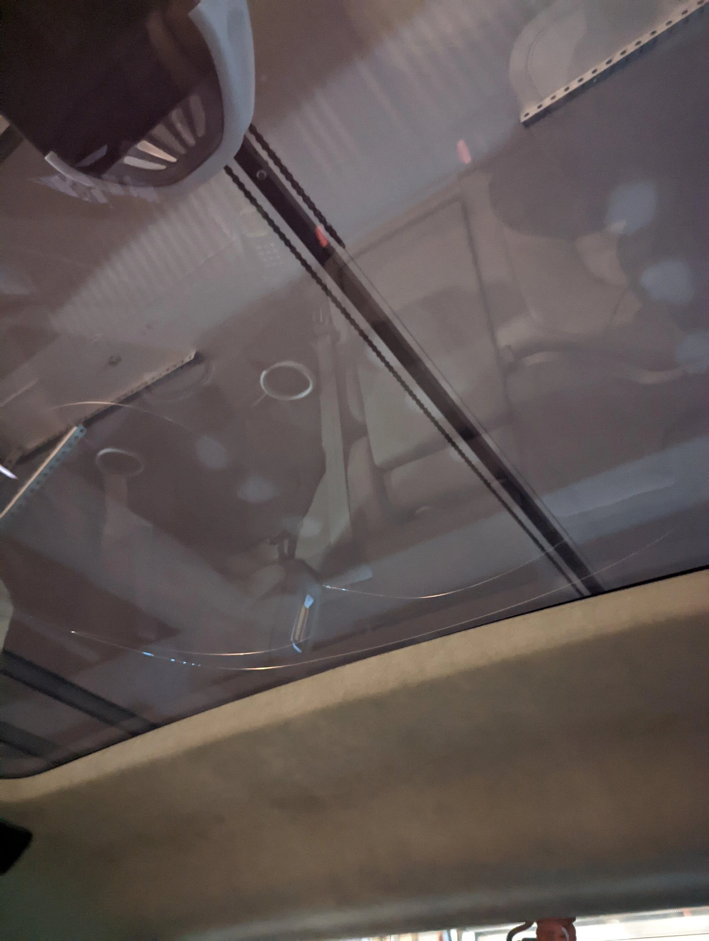 Rivian R1T R1S Kim Java’s posing shatters glass pano roof… PXL_20220826_234504706