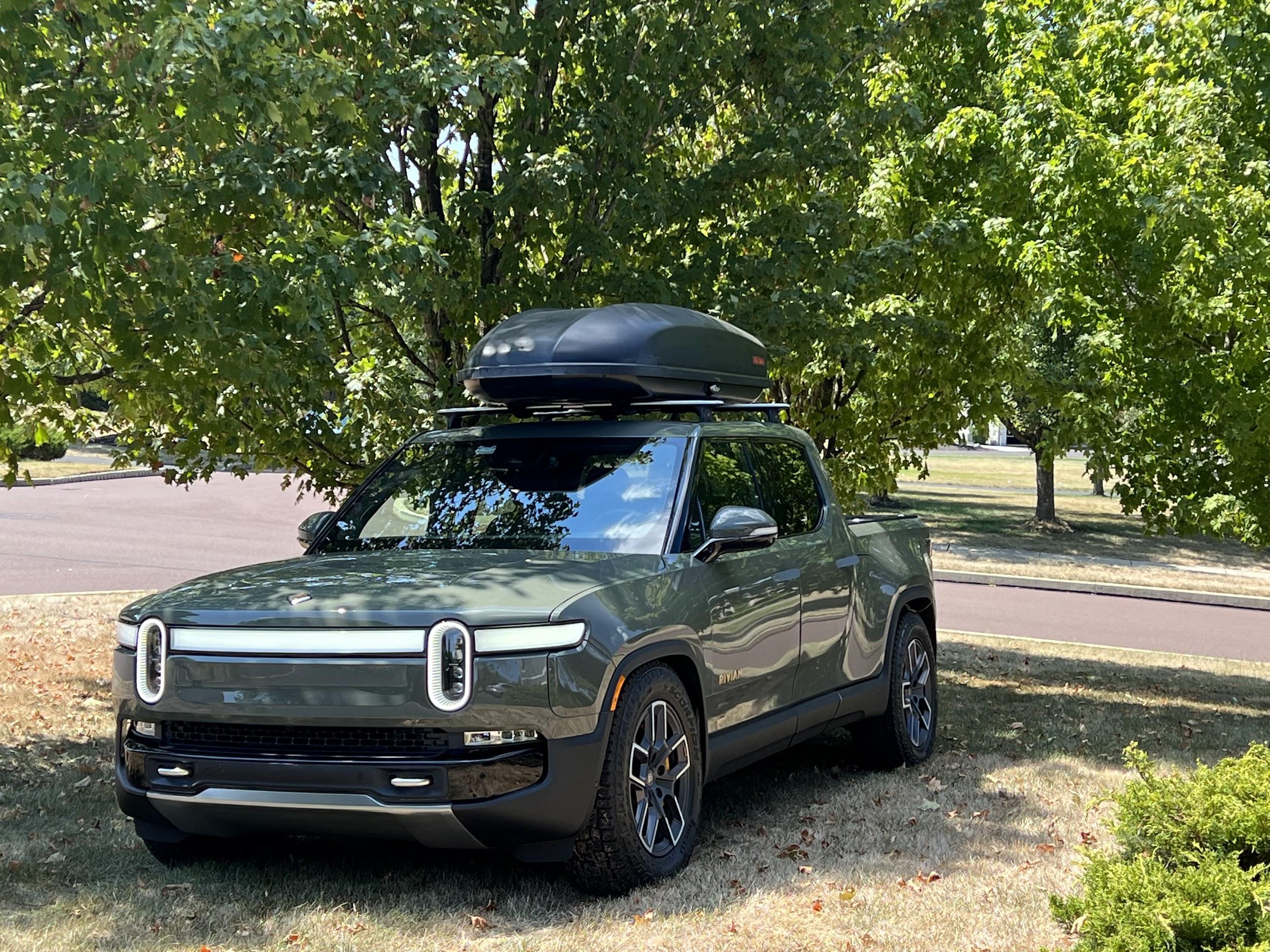 Rivian R1T R1S Yakima Skybox 21 - Will it fit on roof IMG_2227