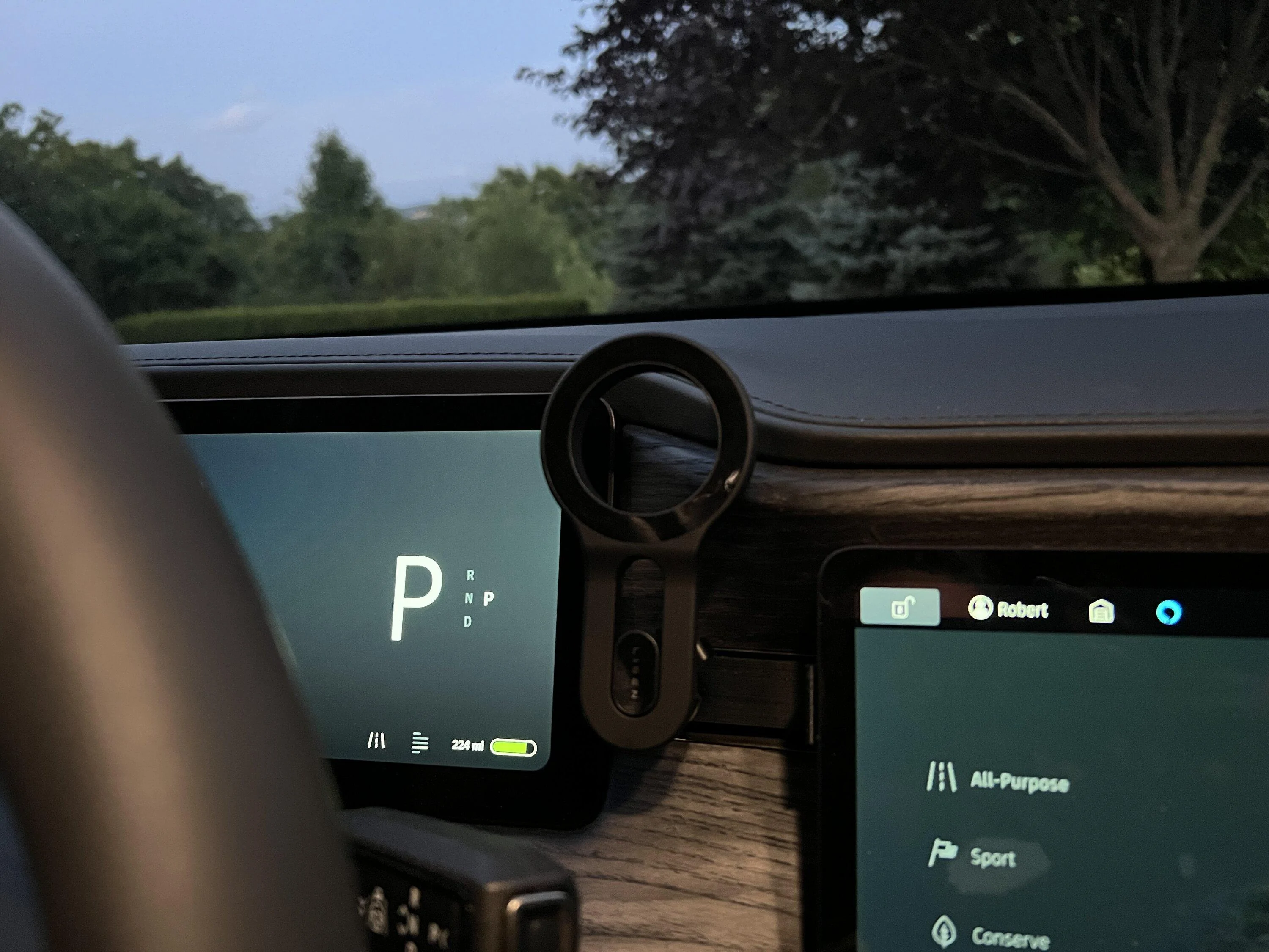 Rivian R1T R1S Mounting a cell phone.  Has anyone done it? IMG_0655