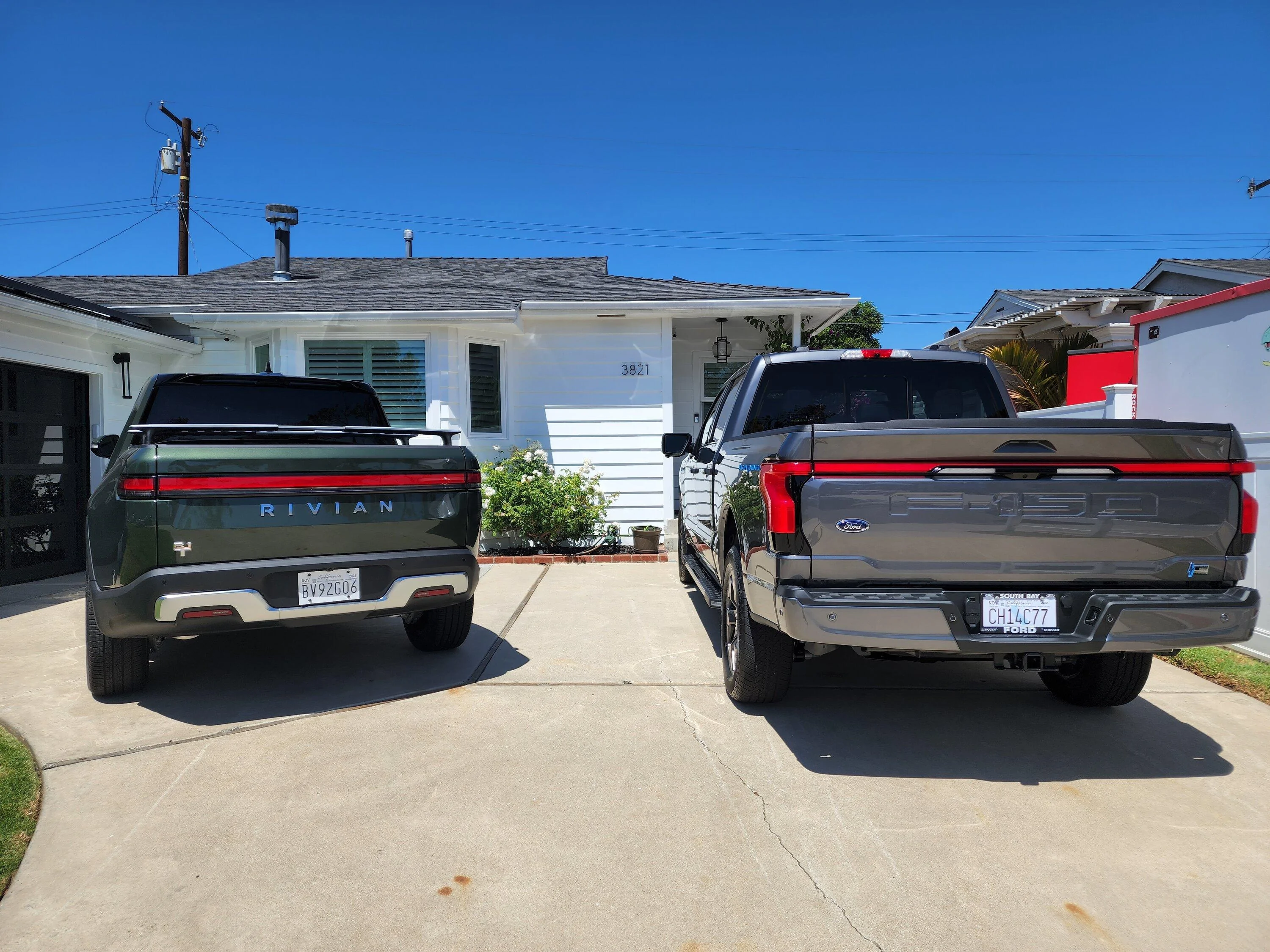 Rivian R1T R1S I got my Lightning! 20220827_133041