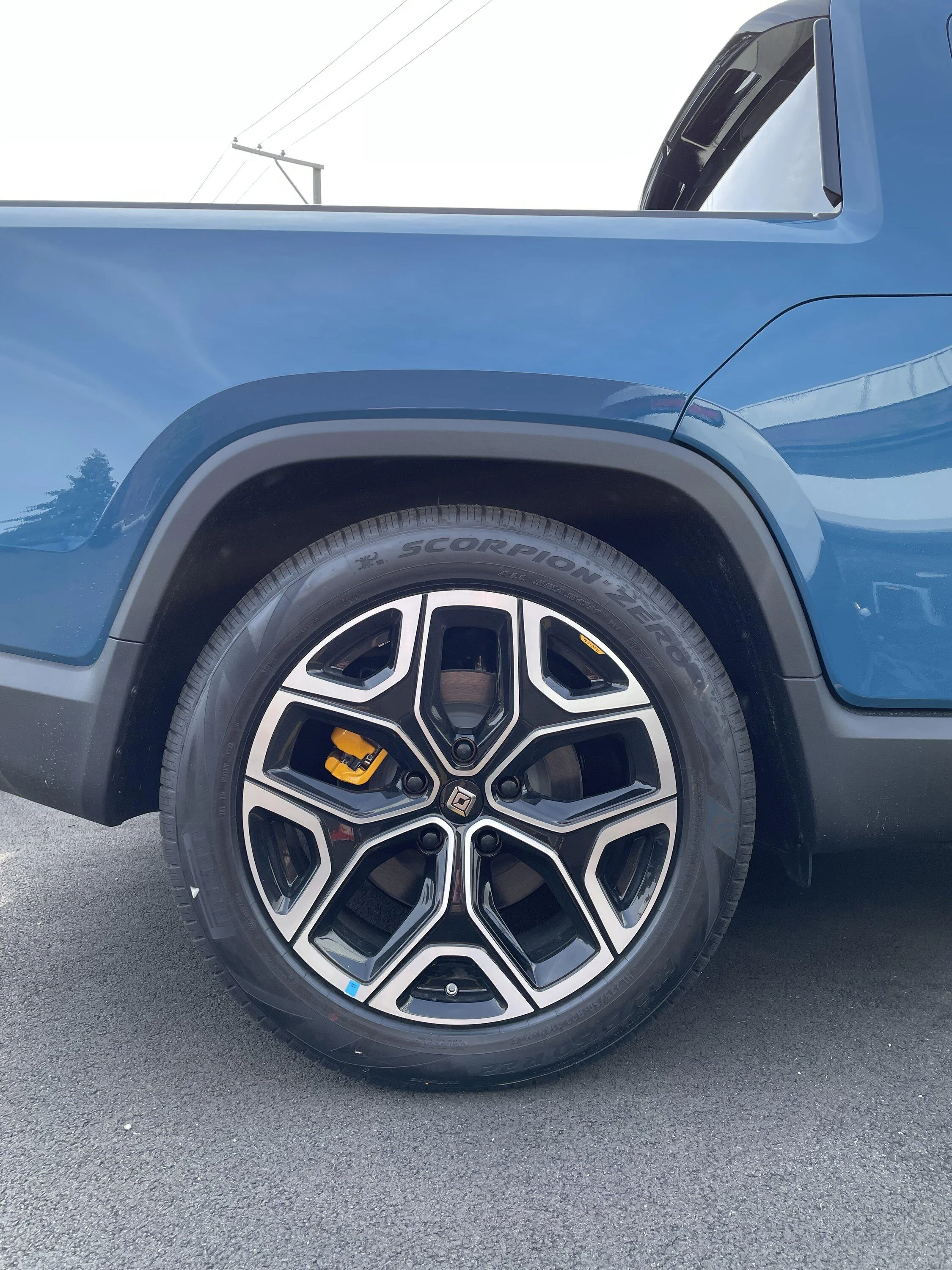 Rivian R1T R1S Chicago Rivian Sales Location Under Construction CF9BD054-0313-4F85-8ED3-29FC9EC1F075