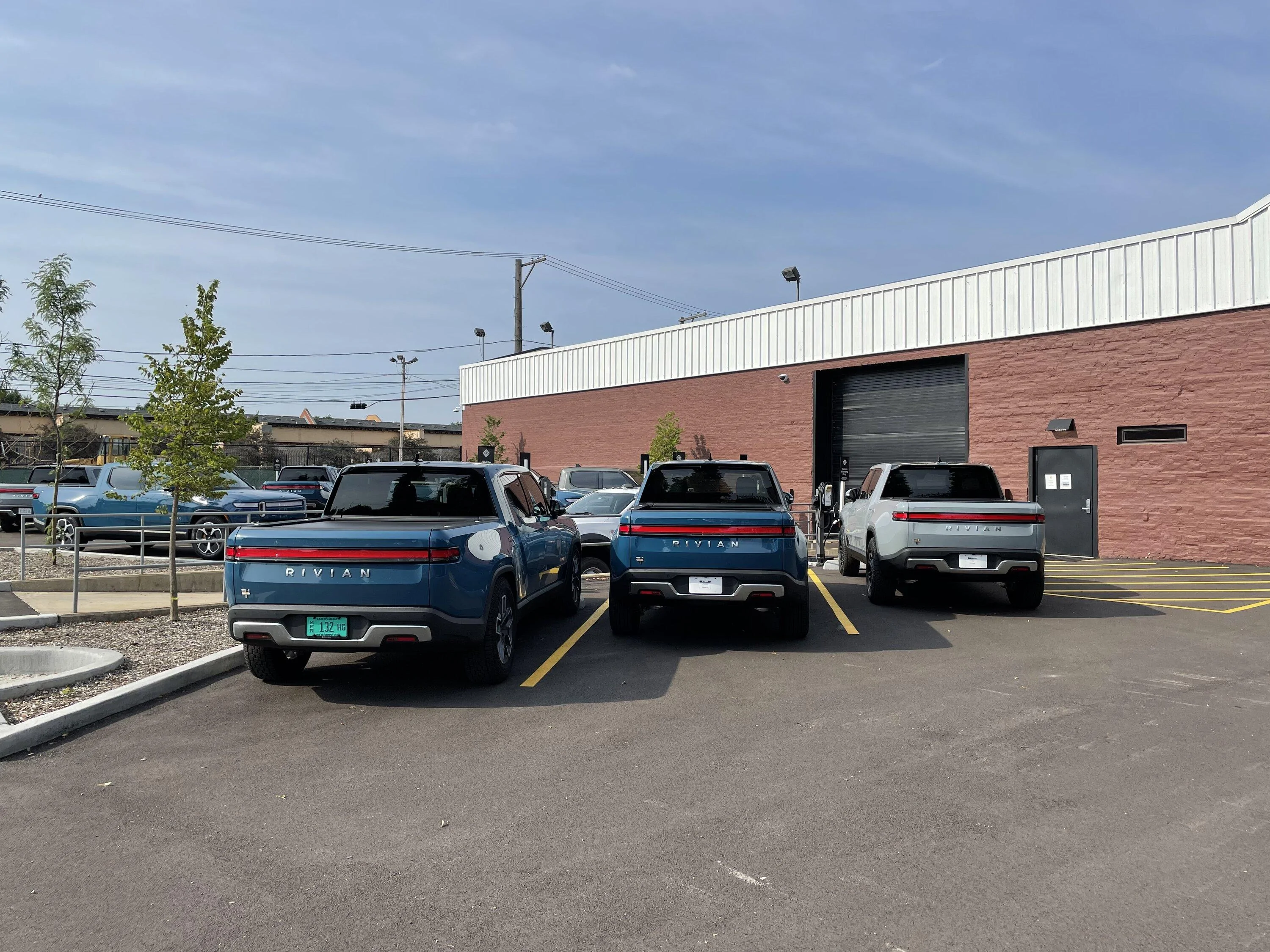 Rivian R1T R1S Chicago Rivian Sales Location Under Construction 52355397-7638-4A81-B646-6F9410537576