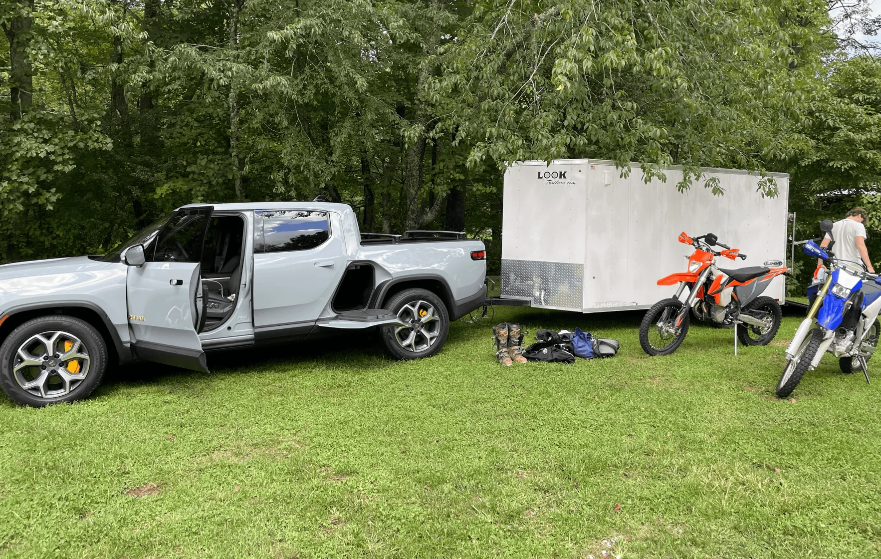 Rivian R1T R1S First Real R1T Towing Experience / Don't Knock the 21" Wheels Until You've Tried 'em Screen Shot 2022-08-29 at 4.44.07 PM