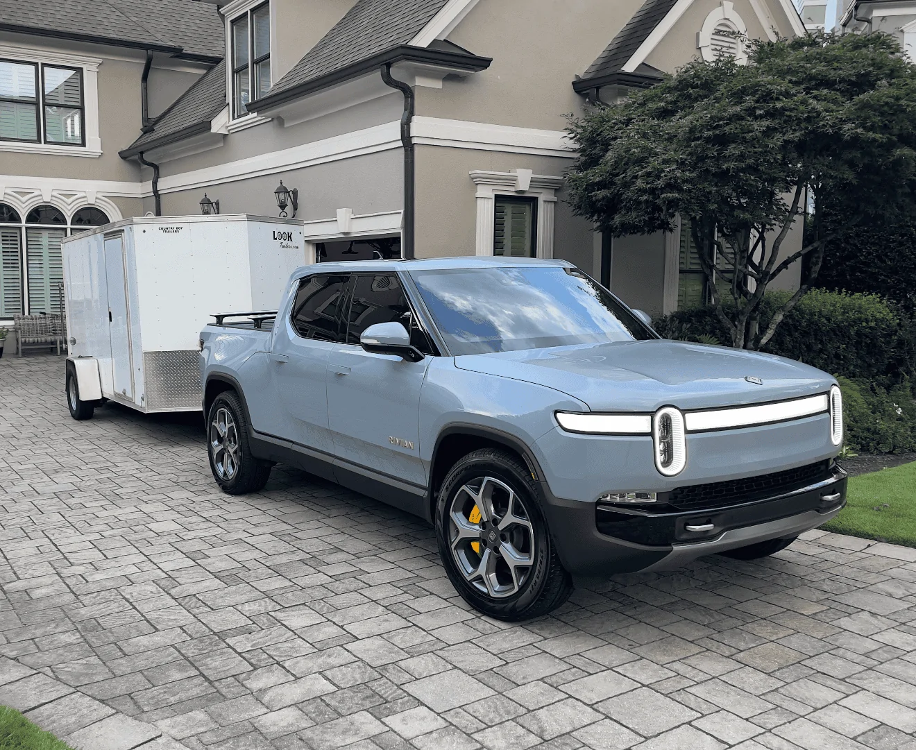 Rivian R1T R1S First Real R1T Towing Experience / Don't Knock the 21" Wheels Until You've Tried 'em Screen Shot 2022-08-29 at 4.43.24 PM