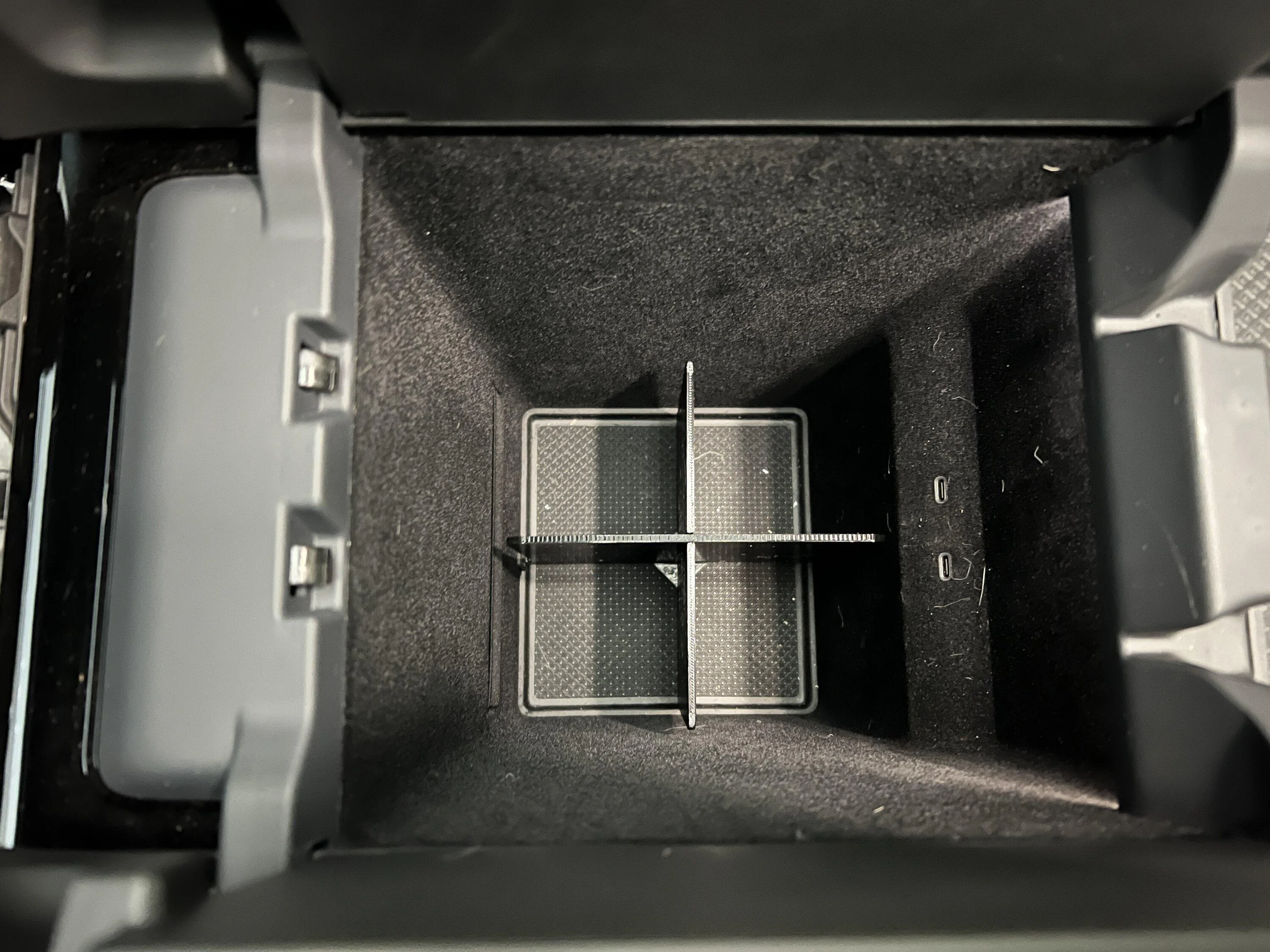 Rivian R1T R1S Center Console Tray IMG_0660