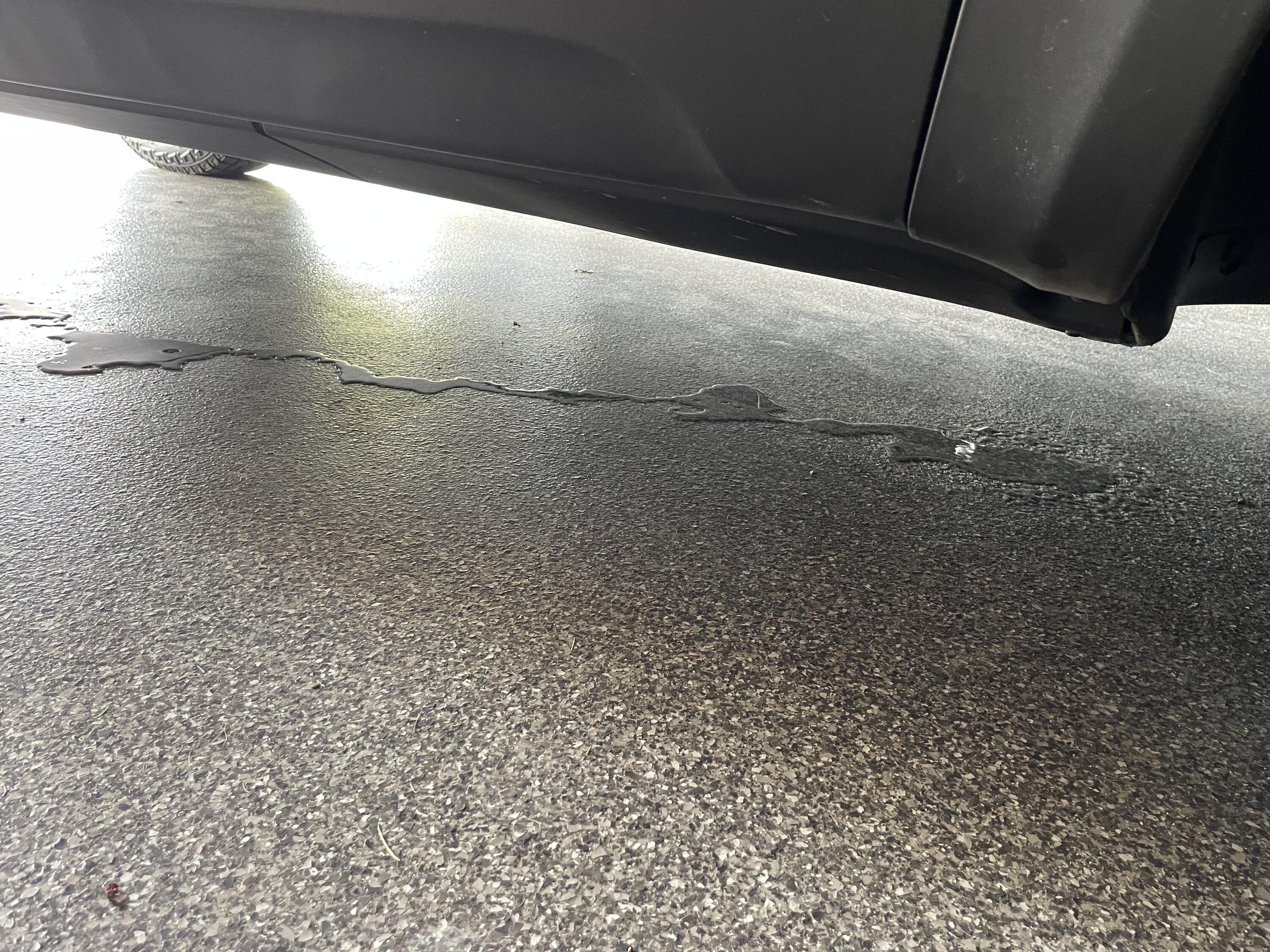 Rivian R1T R1S Houston pick up experience, GPS not recognizing my physical house, A/C condensate in garage, charging schedule issue IMG_5076