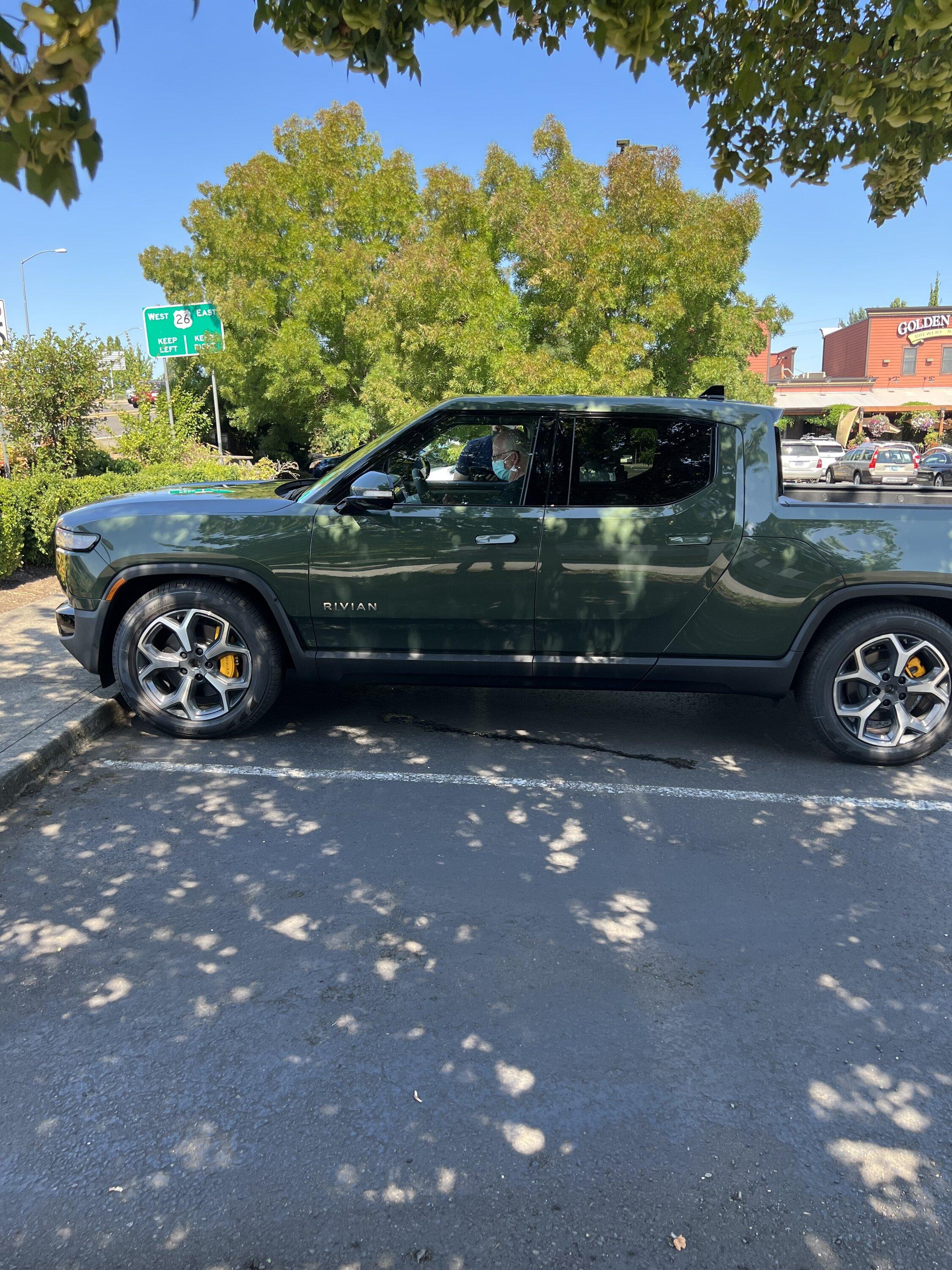 Rivian R1T R1S Oct-Dec 2022 Delivery Windows IMG_0520