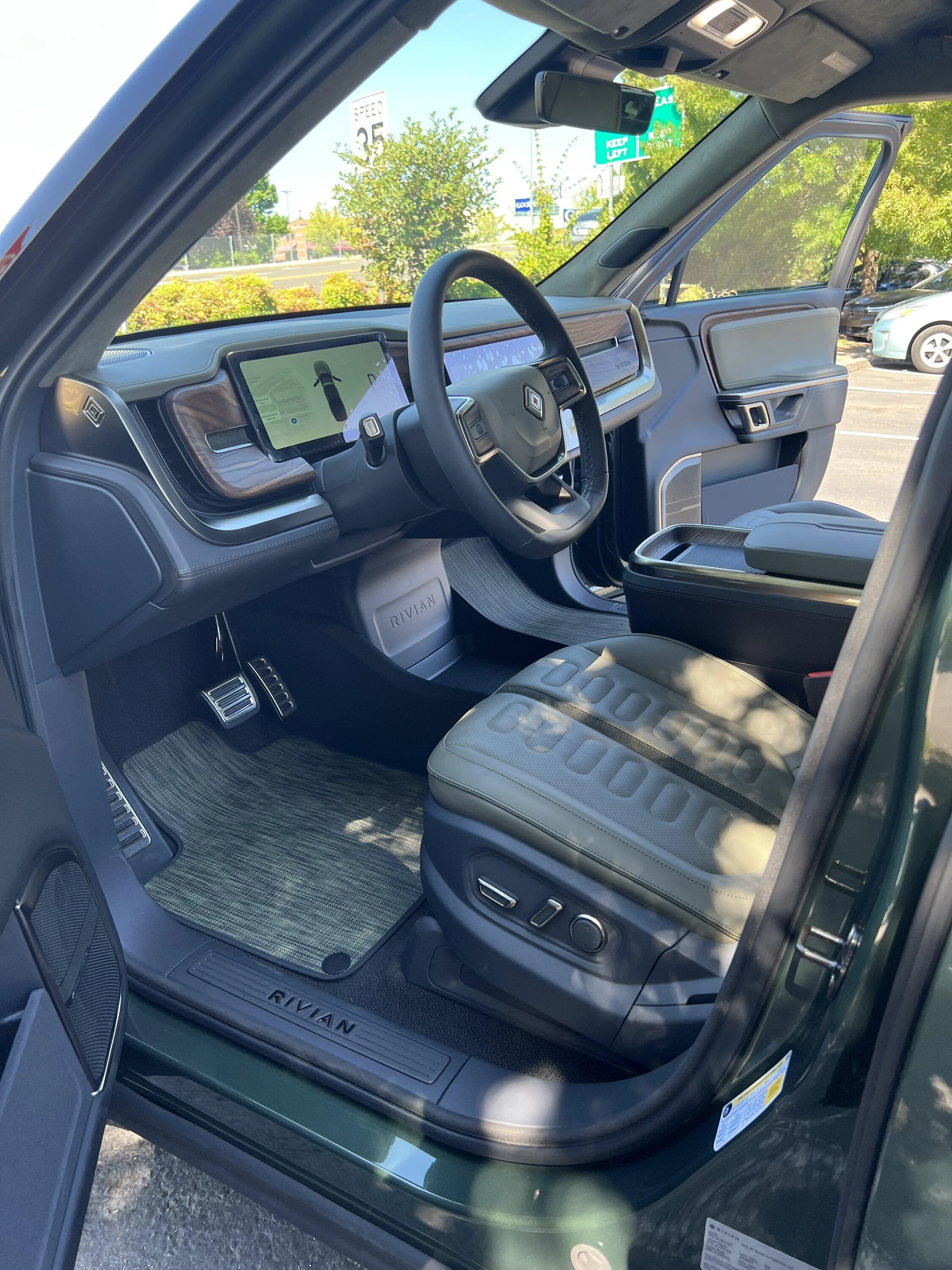 Rivian R1T R1S Oct-Dec 2022 Delivery Windows IMG_0511