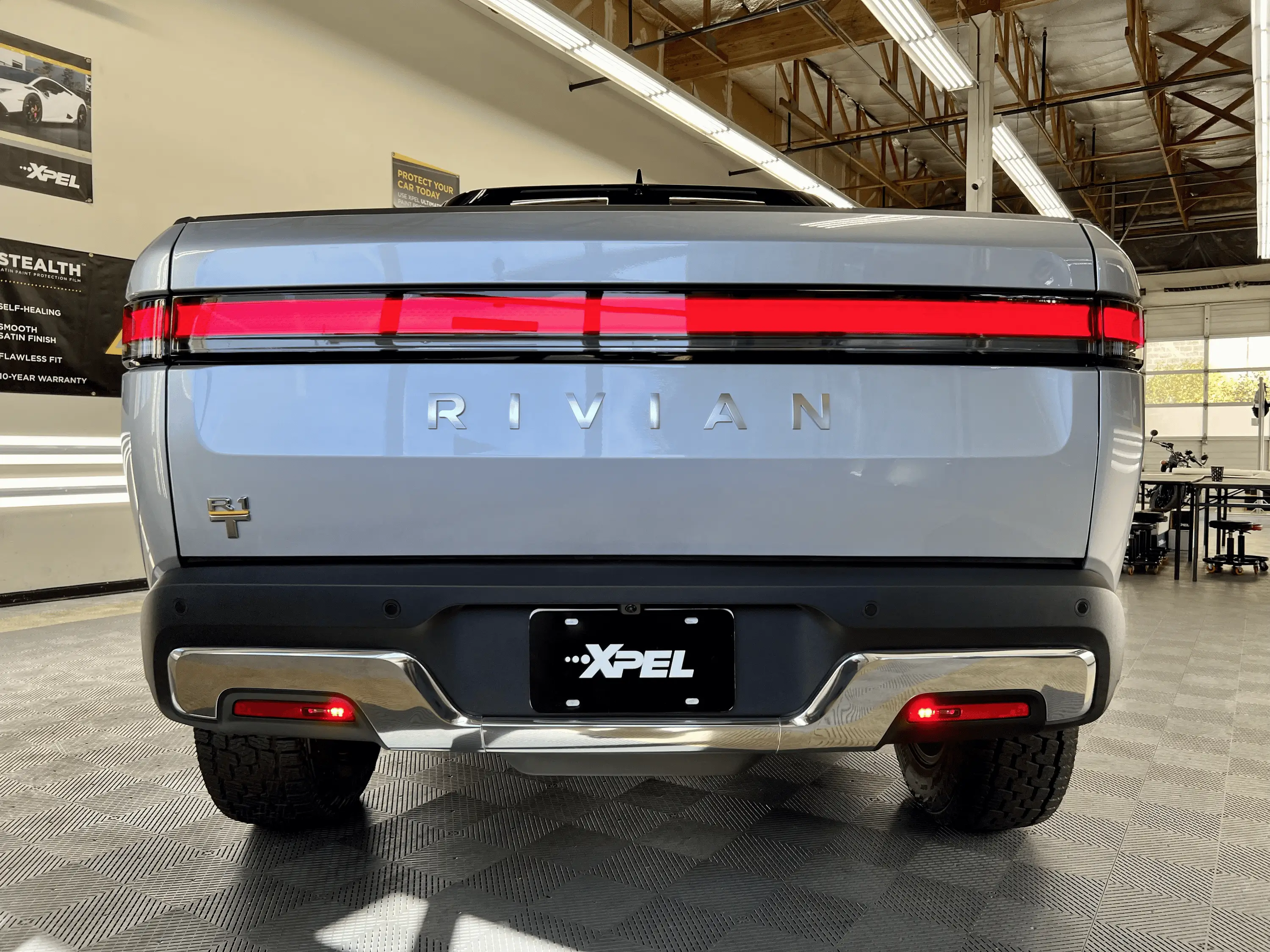 Rivian R1T R1S LA SILVER Rivian Photos tempImageDvRsvh