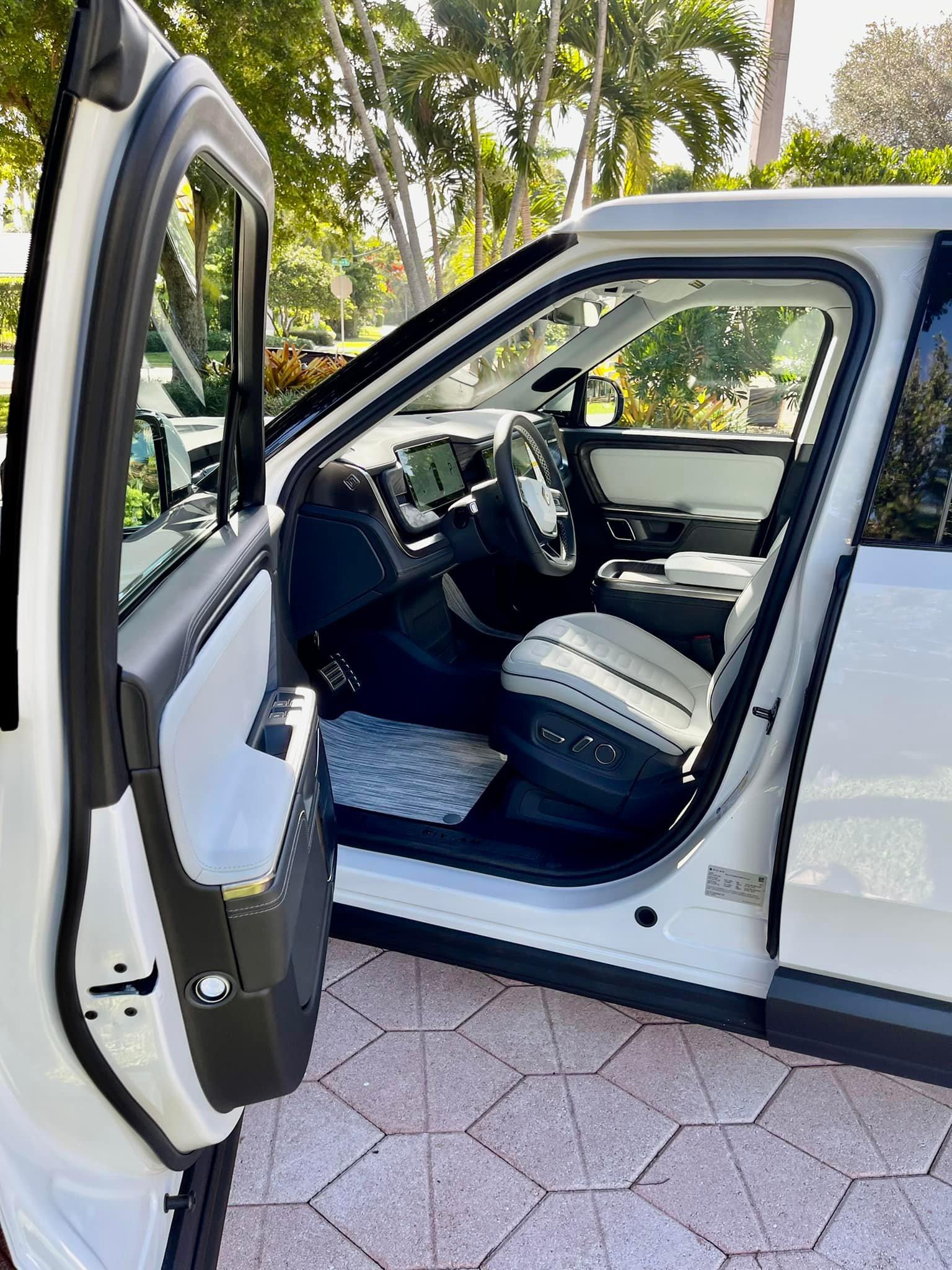 Rivian R1T R1S OCEAN COAST Rivian Interior Photos 301130534_10160354755792500_877056599233726391_n