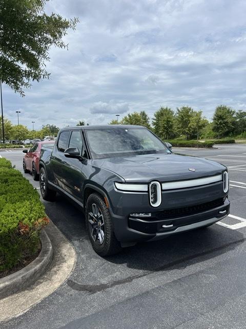 Rivian R1T R1S R1T Launch Edition - El Cap, Black Mountain, standard 20" wheels, offroad, spare, ceramic coated 3CD0098C-3AA0-417E-8638-EBFF4CCE4B52