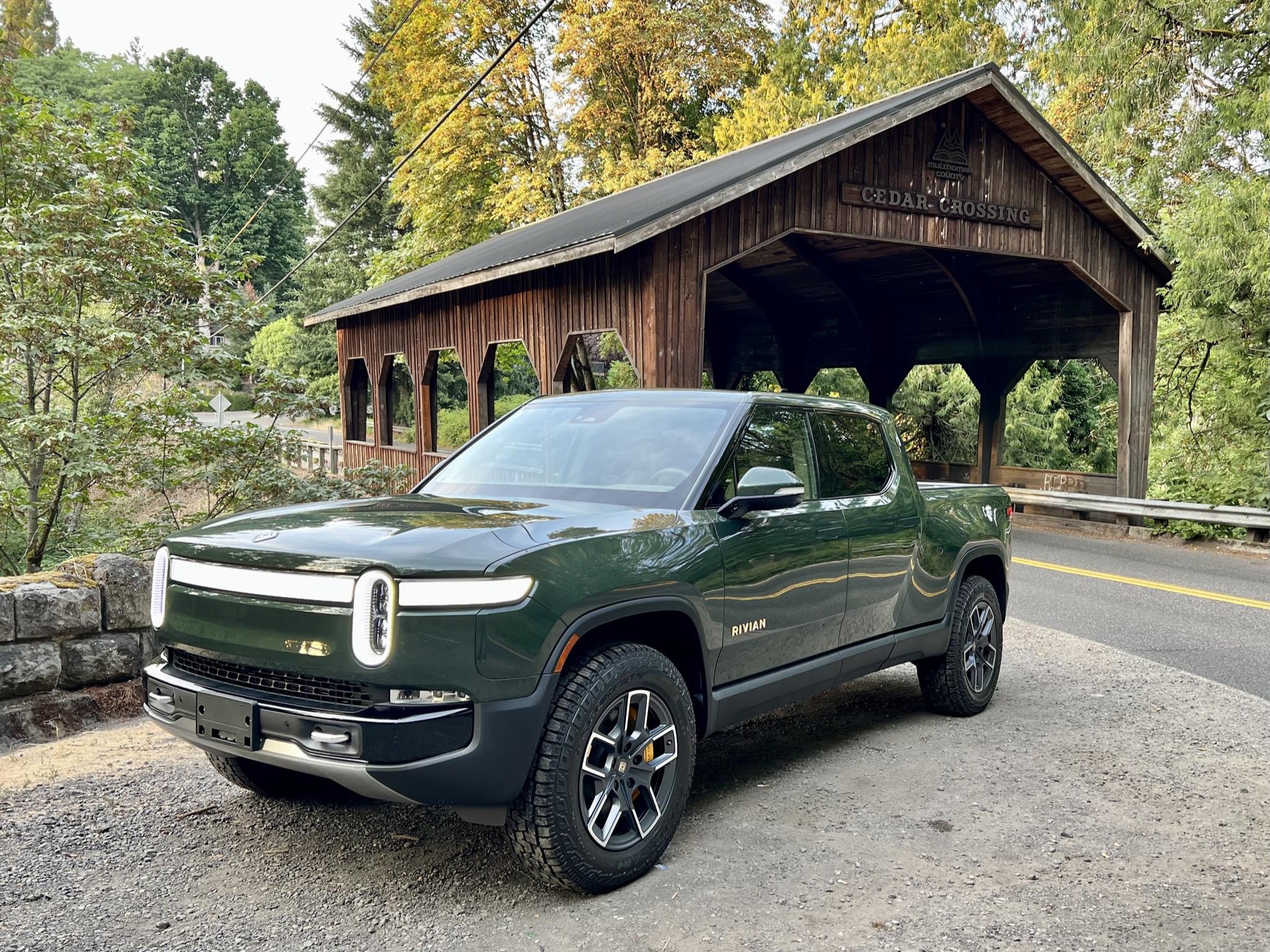 Rivian R1T R1S FOREST GREEN R1T Photos IMG_7509.JPEG