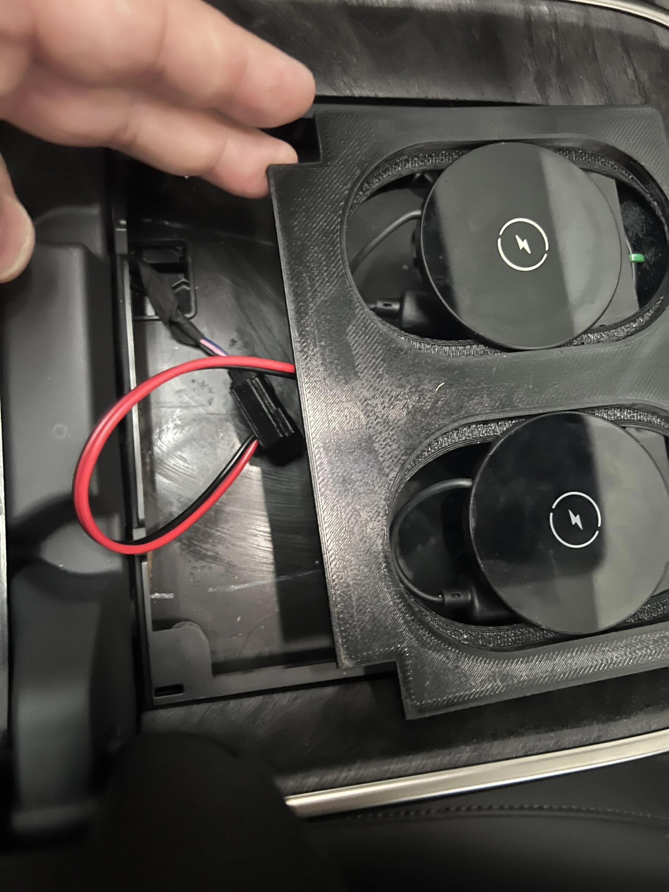Rivian R1T R1S Working Magsafe / Magnetic Qi Wireless Charging Pad Install! - DIY Writeup IMG_0791
