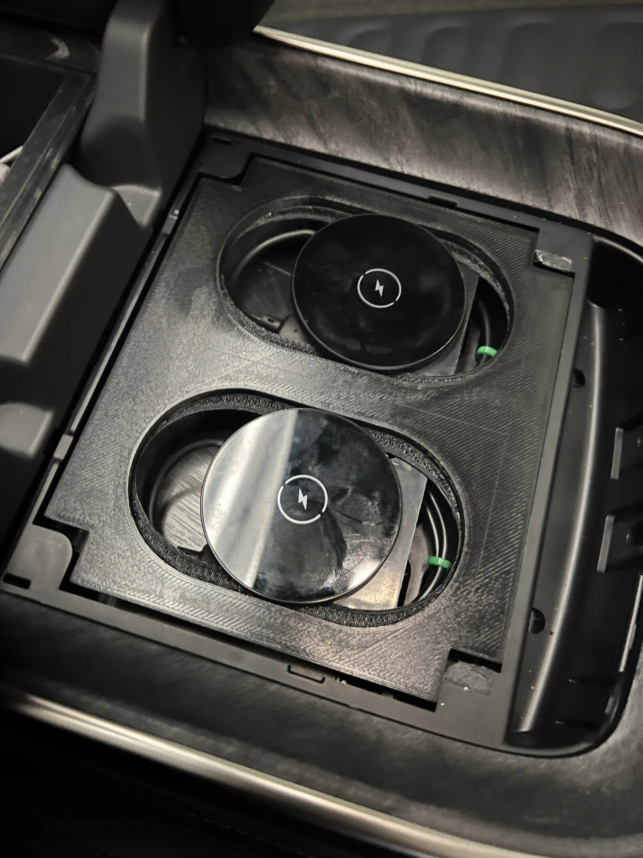 Rivian R1T R1S Working Magsafe / Magnetic Qi Wireless Charging Pad Install! - DIY Writeup IMG_0792