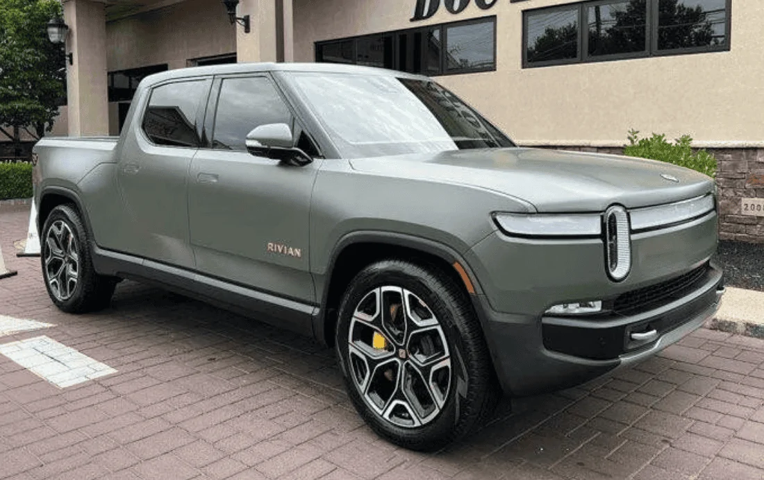 Rivian R1T R1S LAUNCH GREEN R1T Photos Screen Shot 2022-09-01 at 7.06.55 PM