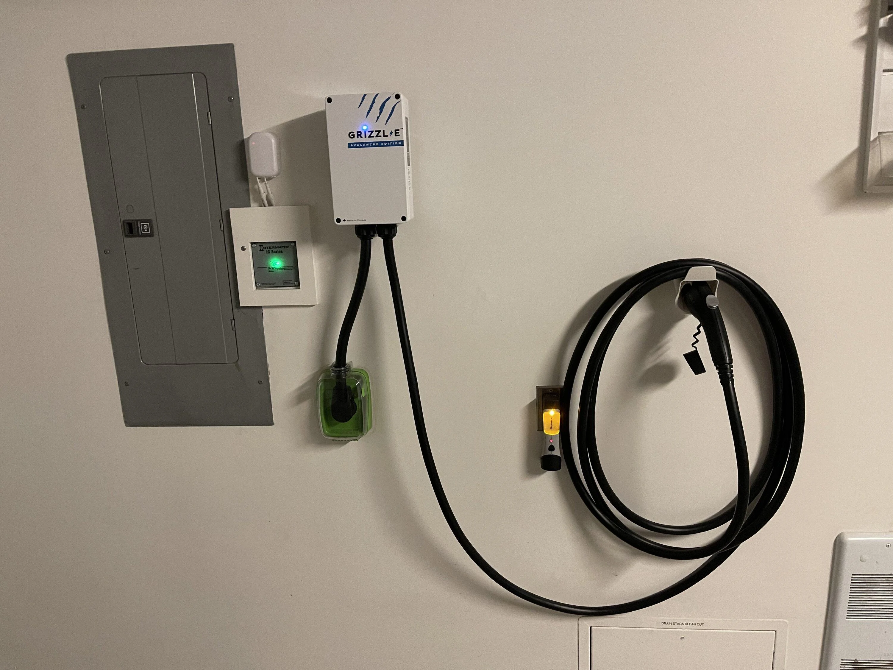 Rivian R1T R1S Show off your Level 2 Home Charger installs here 243A9FF8-A55F-4F70-974C-28318698F481