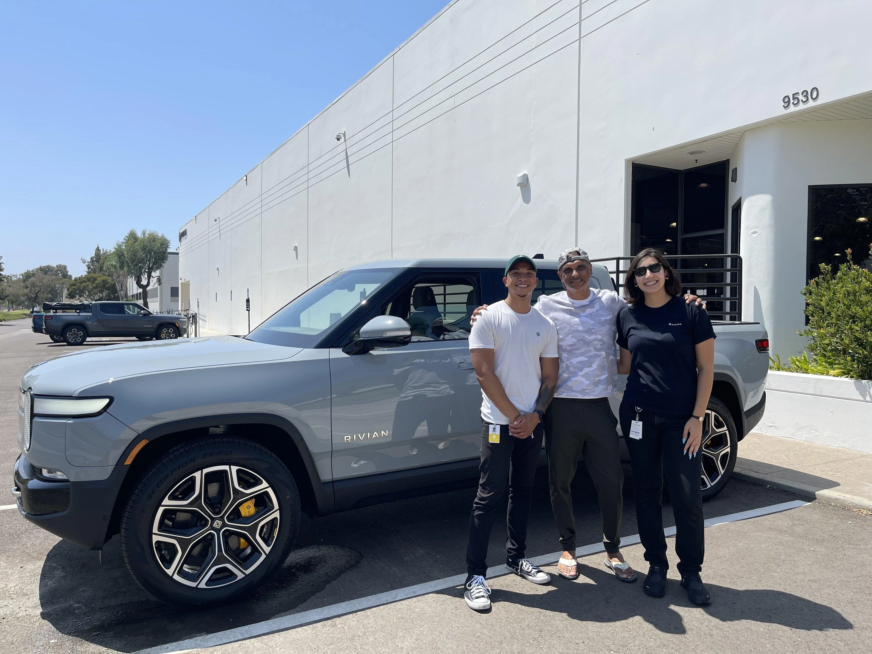 Rivian R1T R1S Extremely Picky Owner Reviews R1T @ 699 Miles e37cdac7-858d-4fdc-8692-12b18b4fbeae-jpeg