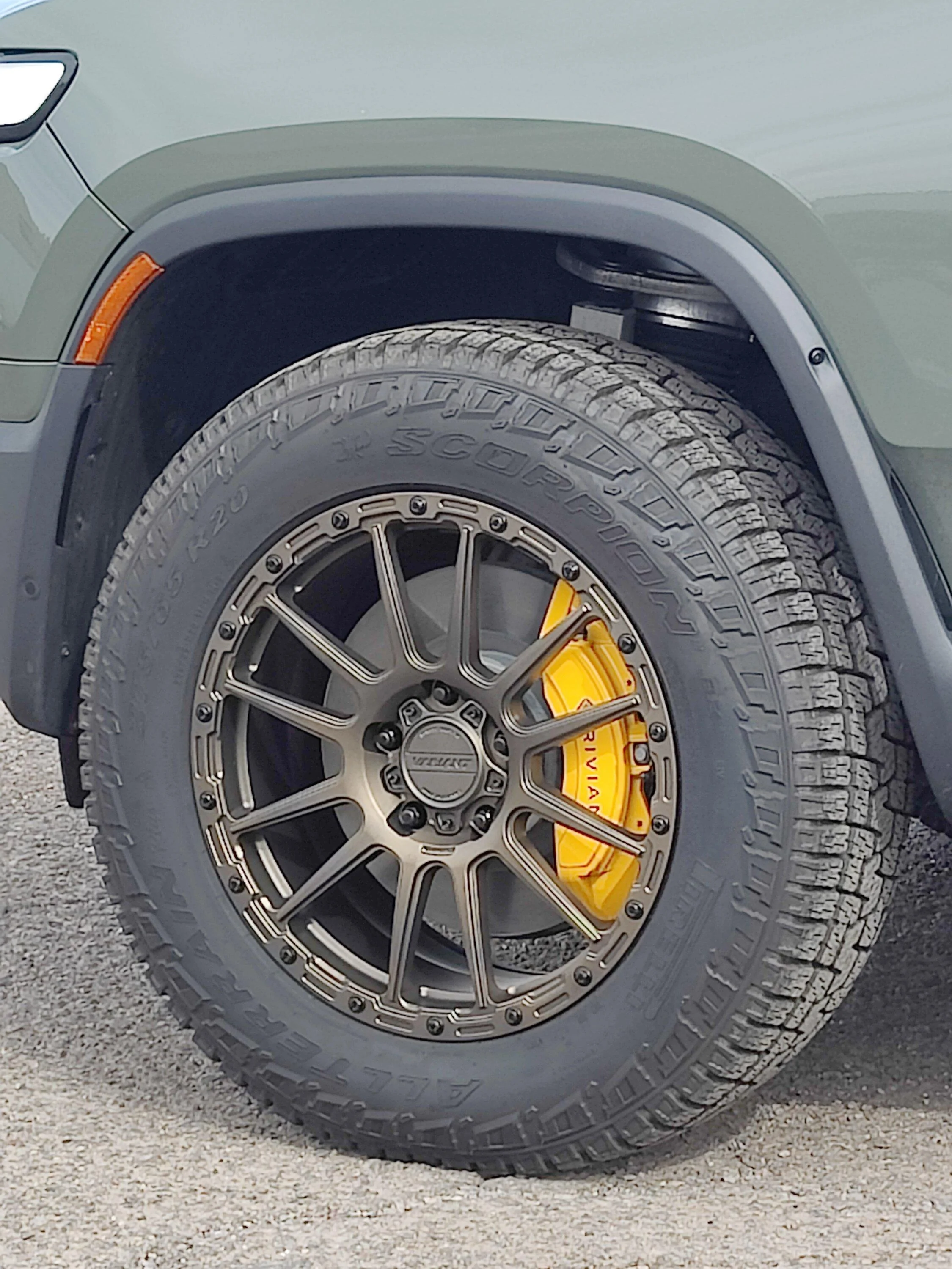 Rivian R1T R1S Aftermarket Tires / Wheels? IMG20220603161813