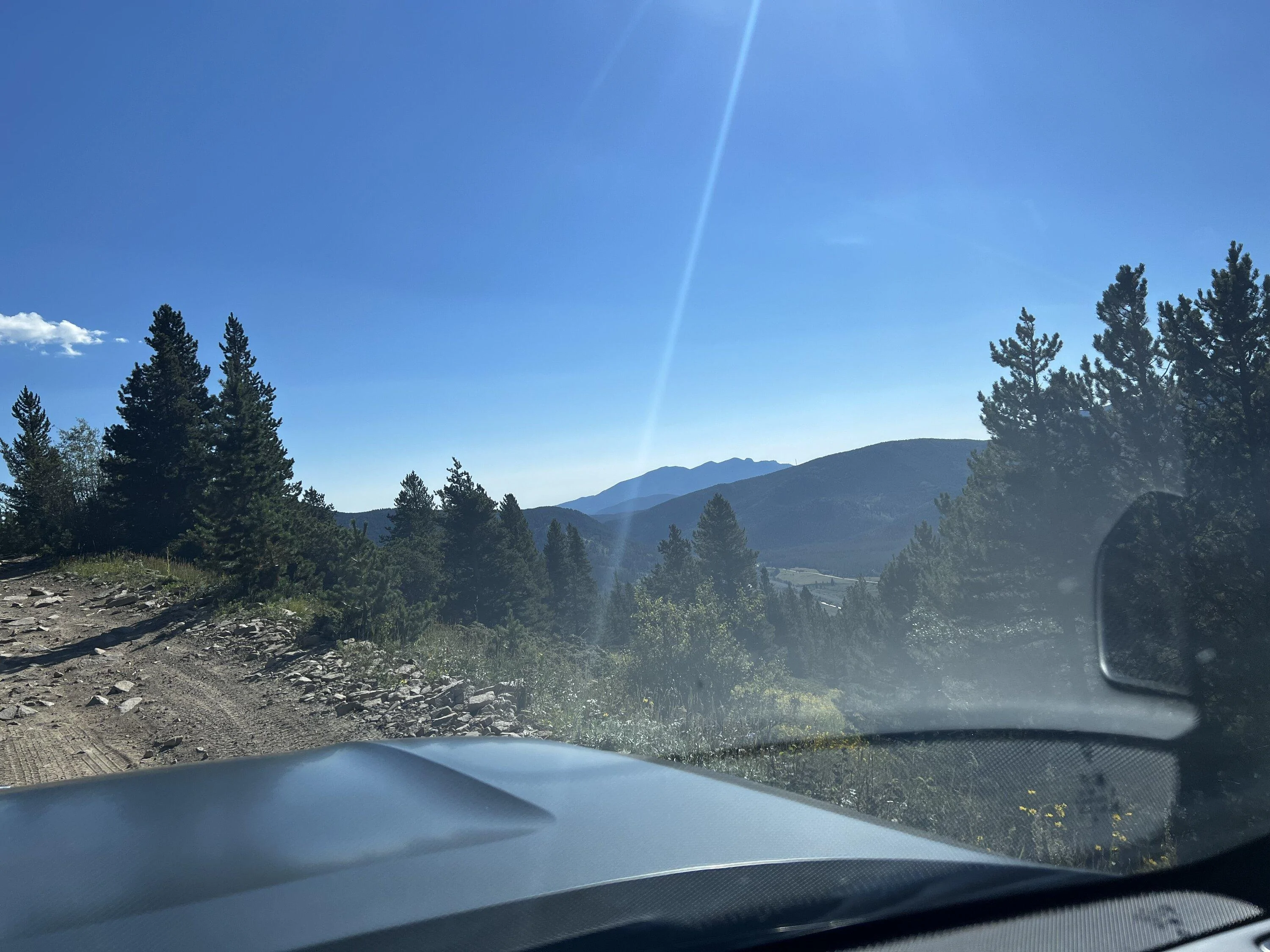 Rivian R1T R1S R1T off-road in CO IMG_3301