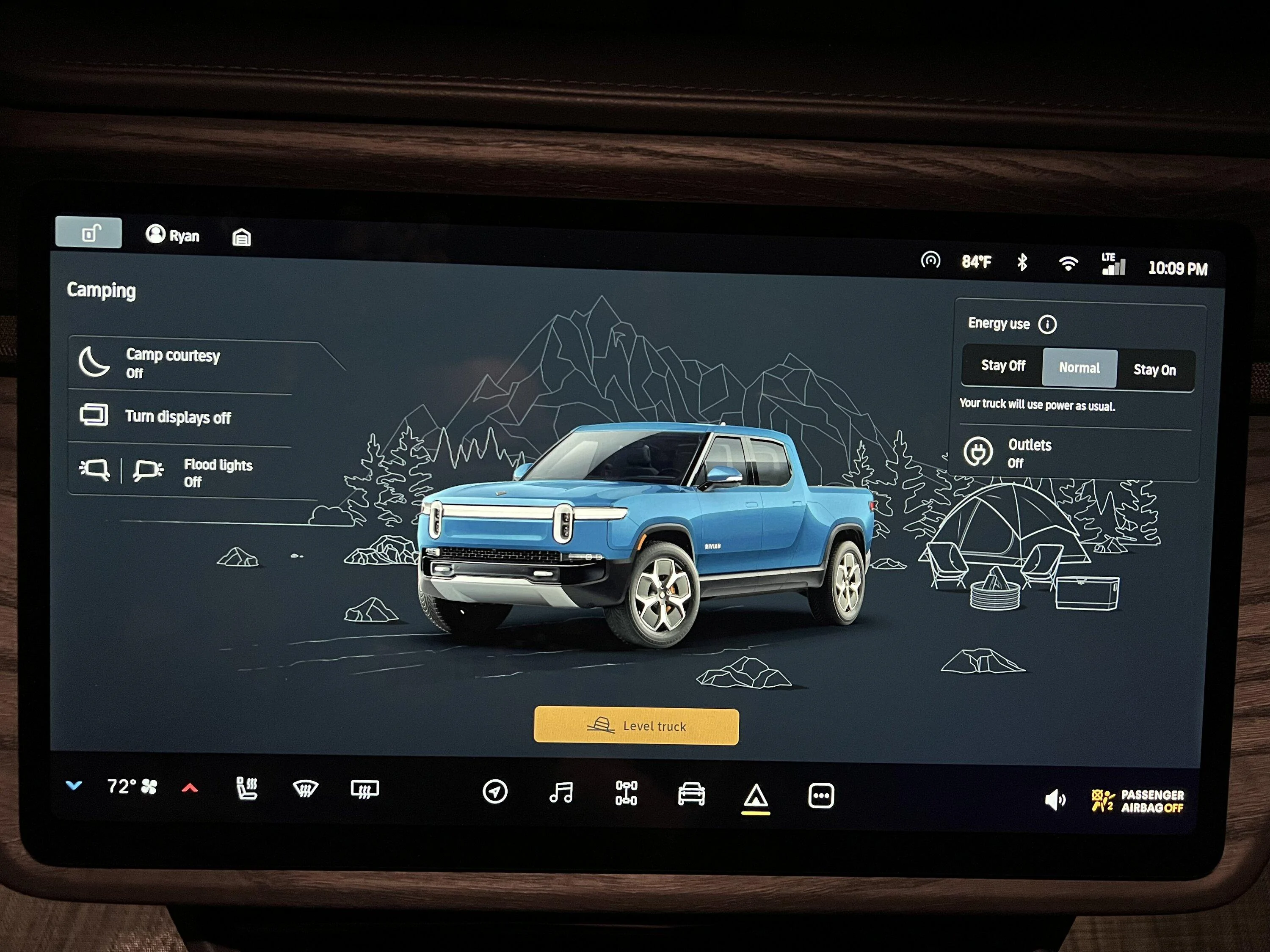 Rivian R1T R1S OTA 2022.31.5 software released publicly 2B8B3926-FD9B-4DD2-8F60-B0D1CF858C91