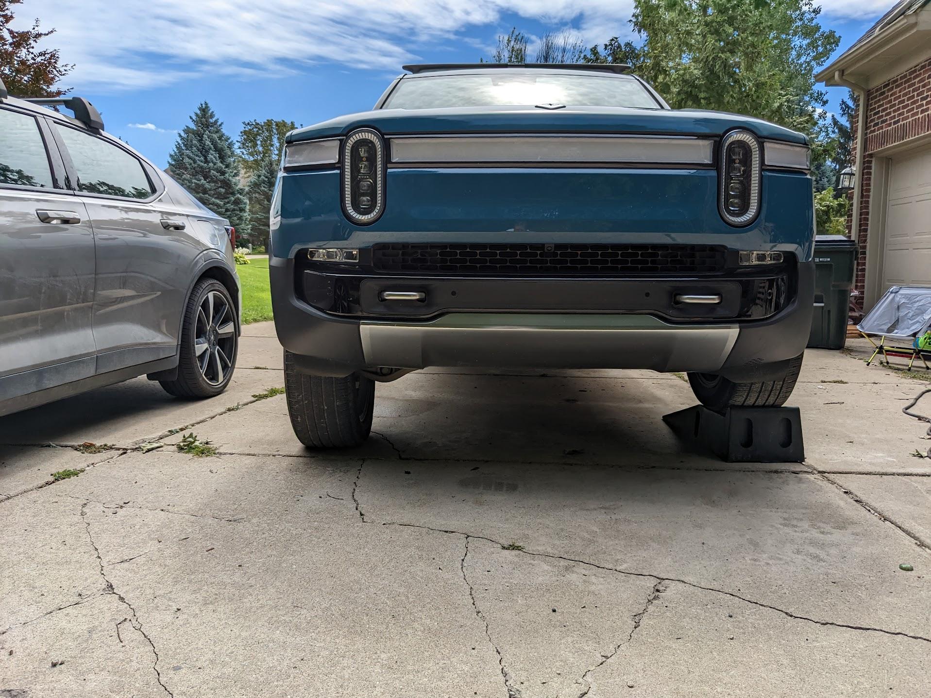 Rivian R1T R1S My camp mode leveling initial review Gvp7kIcrwcWrCMkb1kTmlENw=w1917-h1439-no?authuser=0