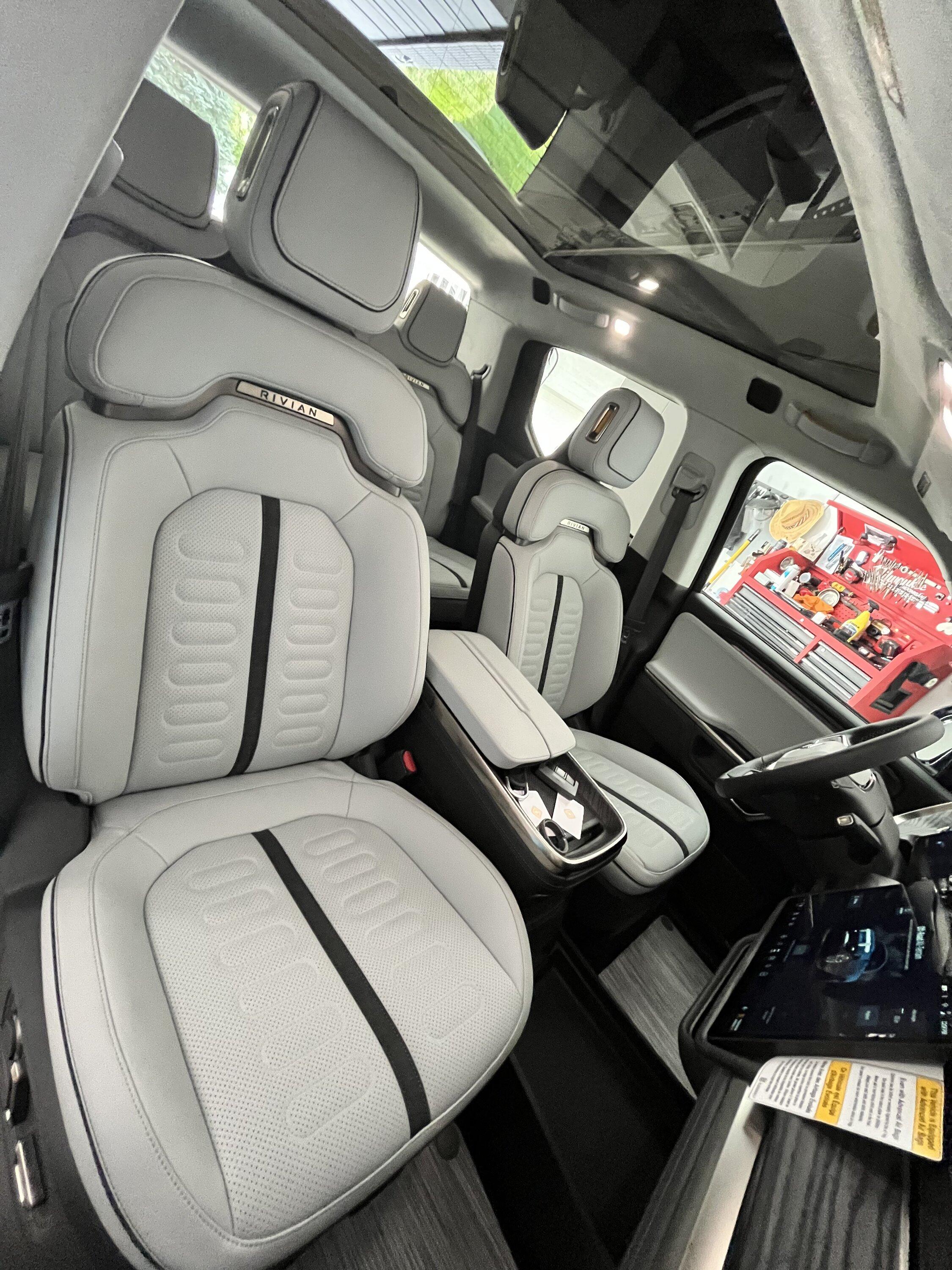 Rivian R1T R1S OCEAN COAST Rivian Interior Photos FA0ED596-D3F1-461B-BB03-A13F11B1ABCA