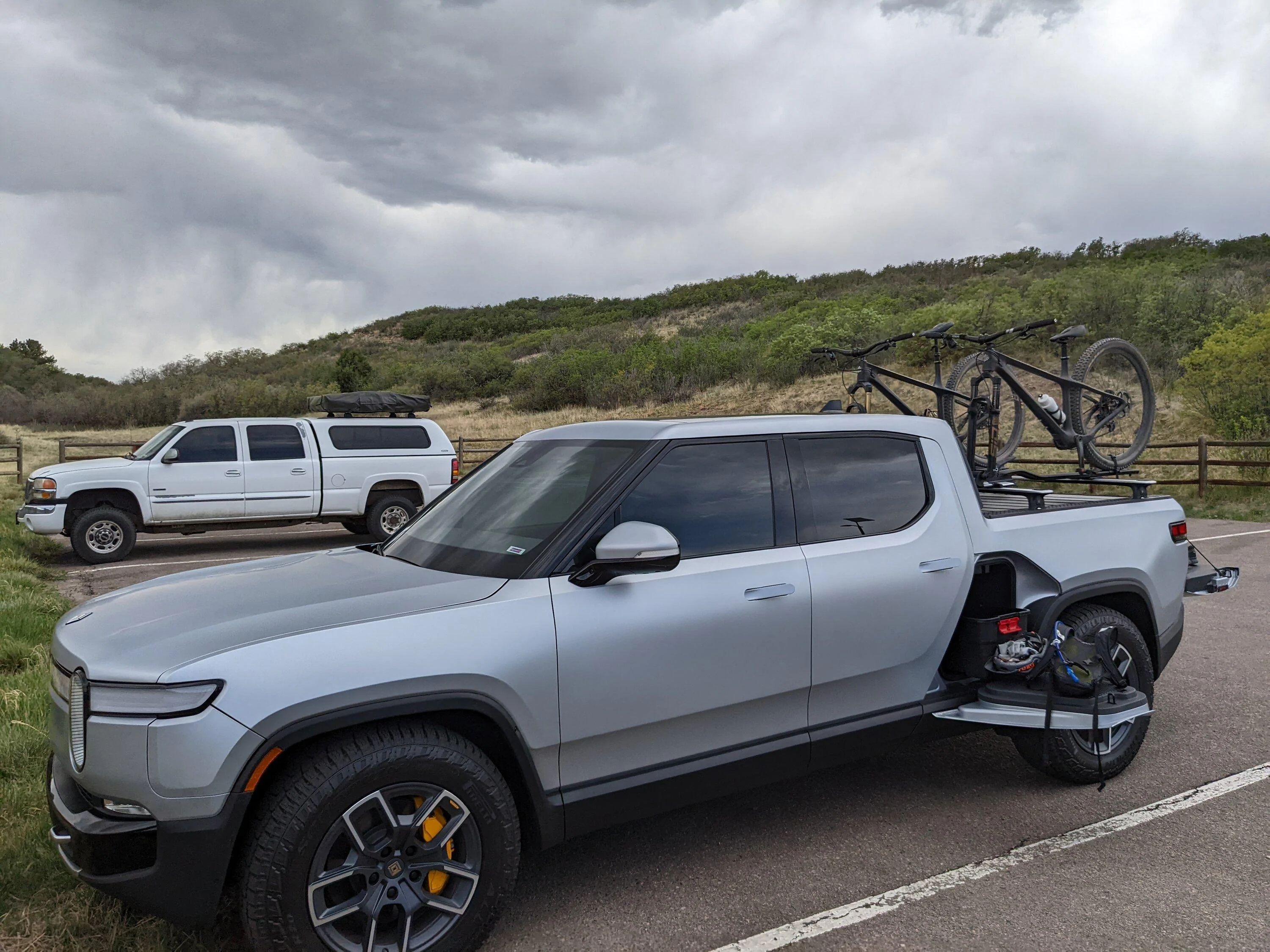 Rivian R1T R1S LA Silver R1T w/ XPEL Stealth PPF Wrap PXL_20220517_222012996.MP