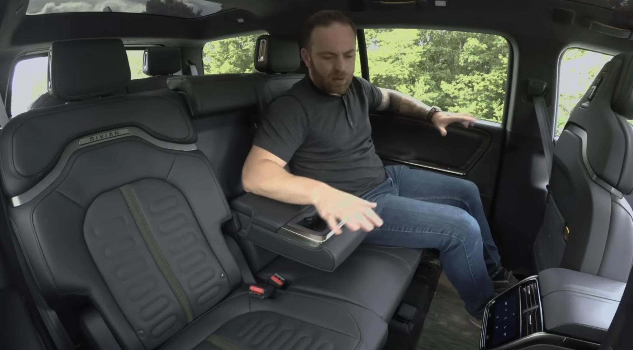 Rivian R1T R1S 2nd row center armrest R1T / R1S IMG_2925