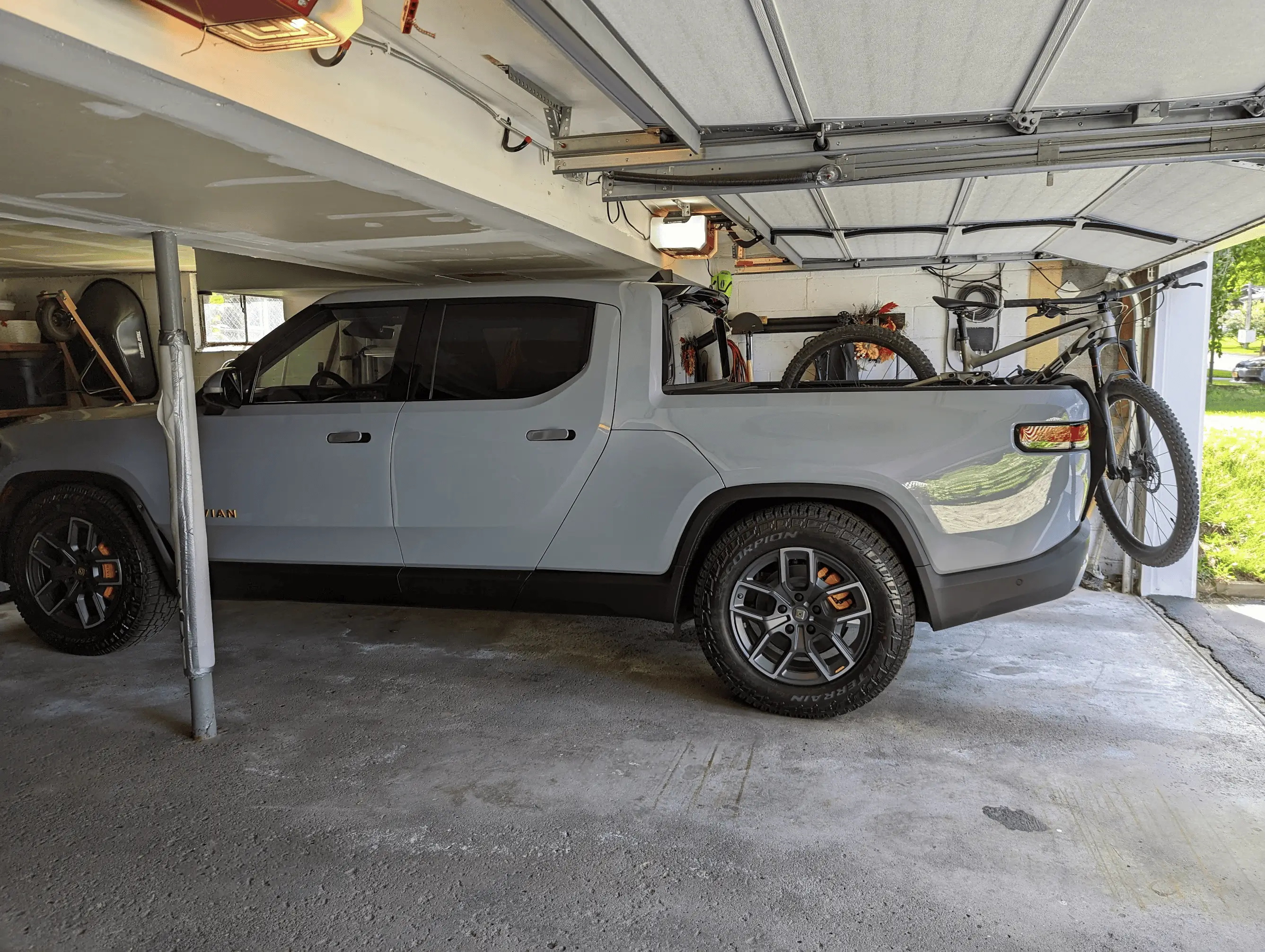 Rivian R1T R1S R1T and Mountain Biking 1662376520721