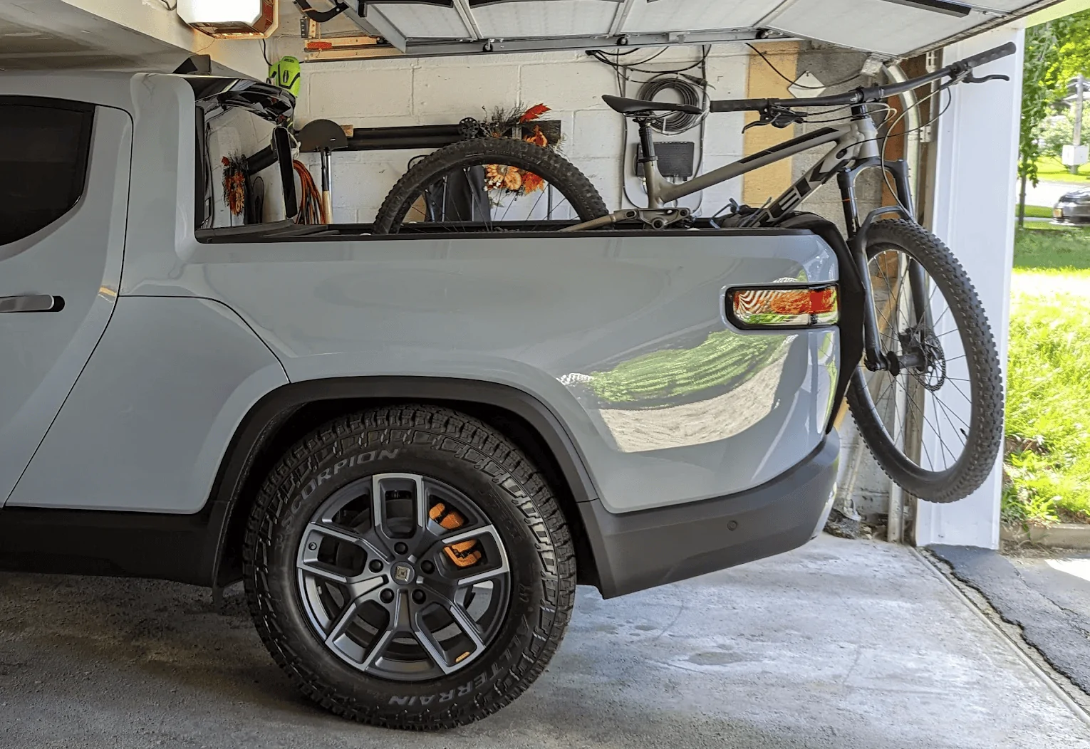 Rivian R1T R1S R1T and Mountain Biking 1662376711772