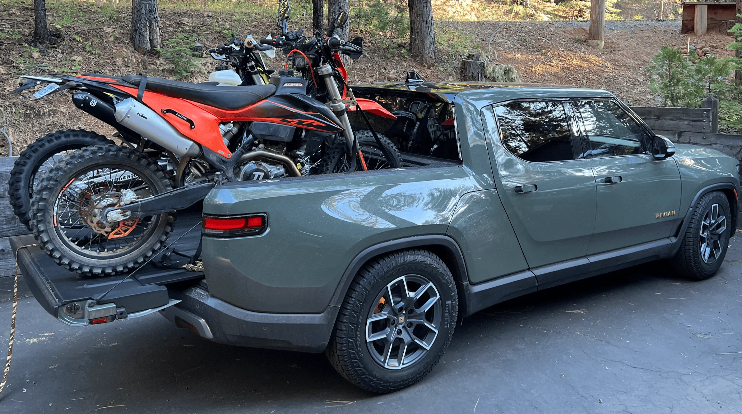 Rivian R1T R1S First Real R1T Towing Experience / Don't Knock the 21" Wheels Until You've Tried 'em 1662420000473
