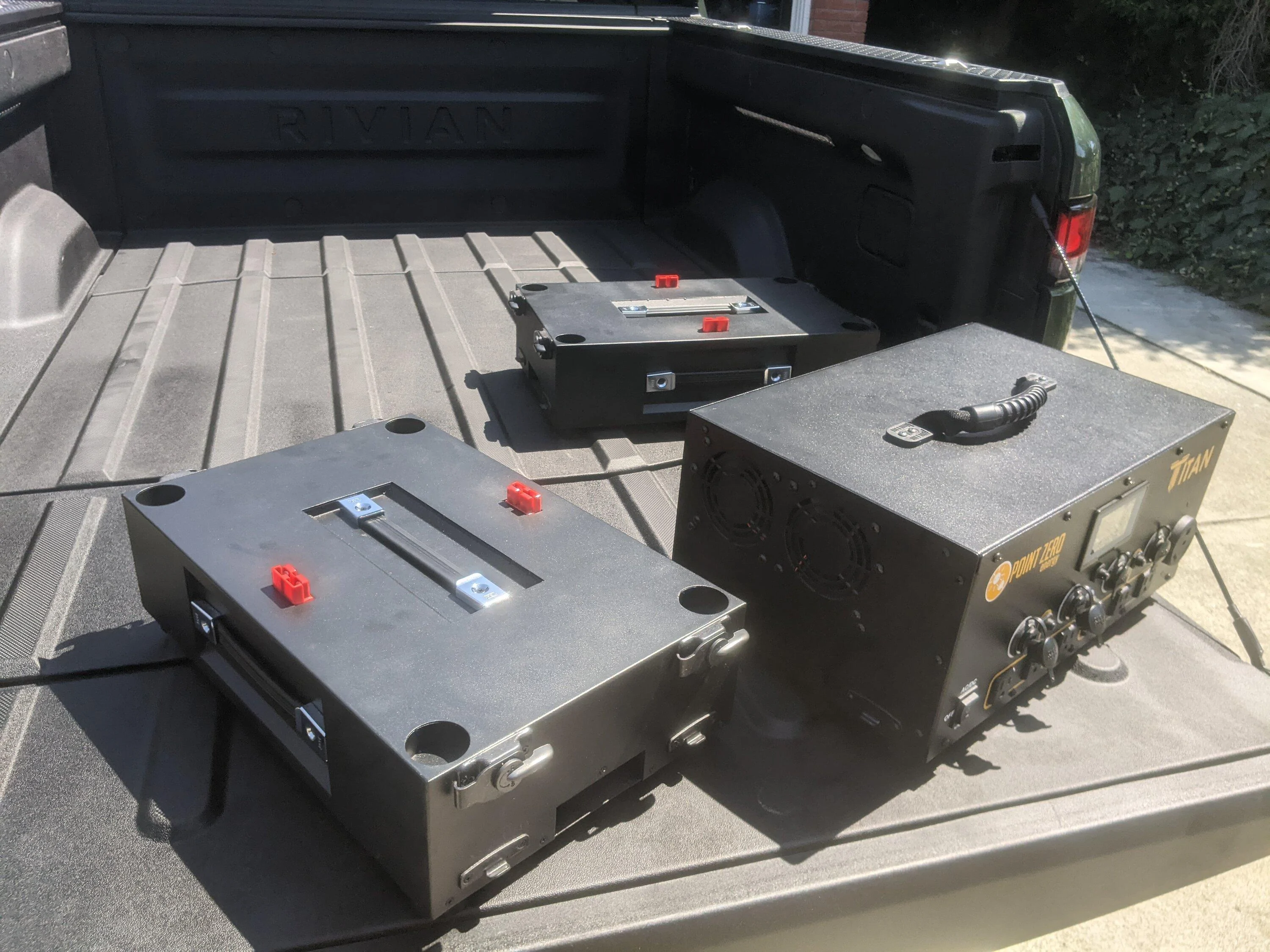 Rivian R1T R1S Experiment: PointZero Titan solar generator in an R1T PXL_20220907_200508586