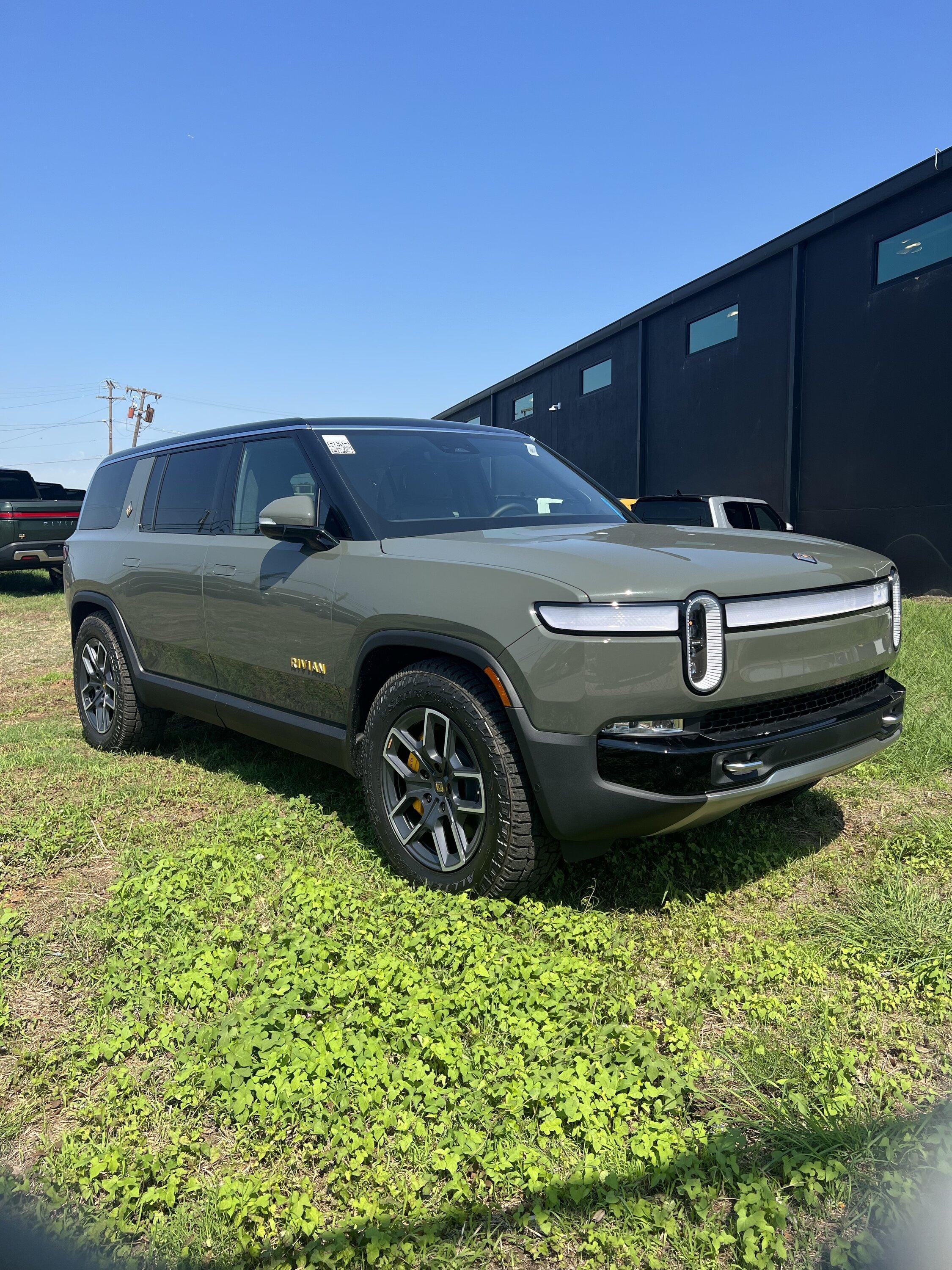 Rivian R1T R1S Texas Roll Call 68426247678__D18F87AB-0C9F-466C-BBA0-A437373F8B0B
