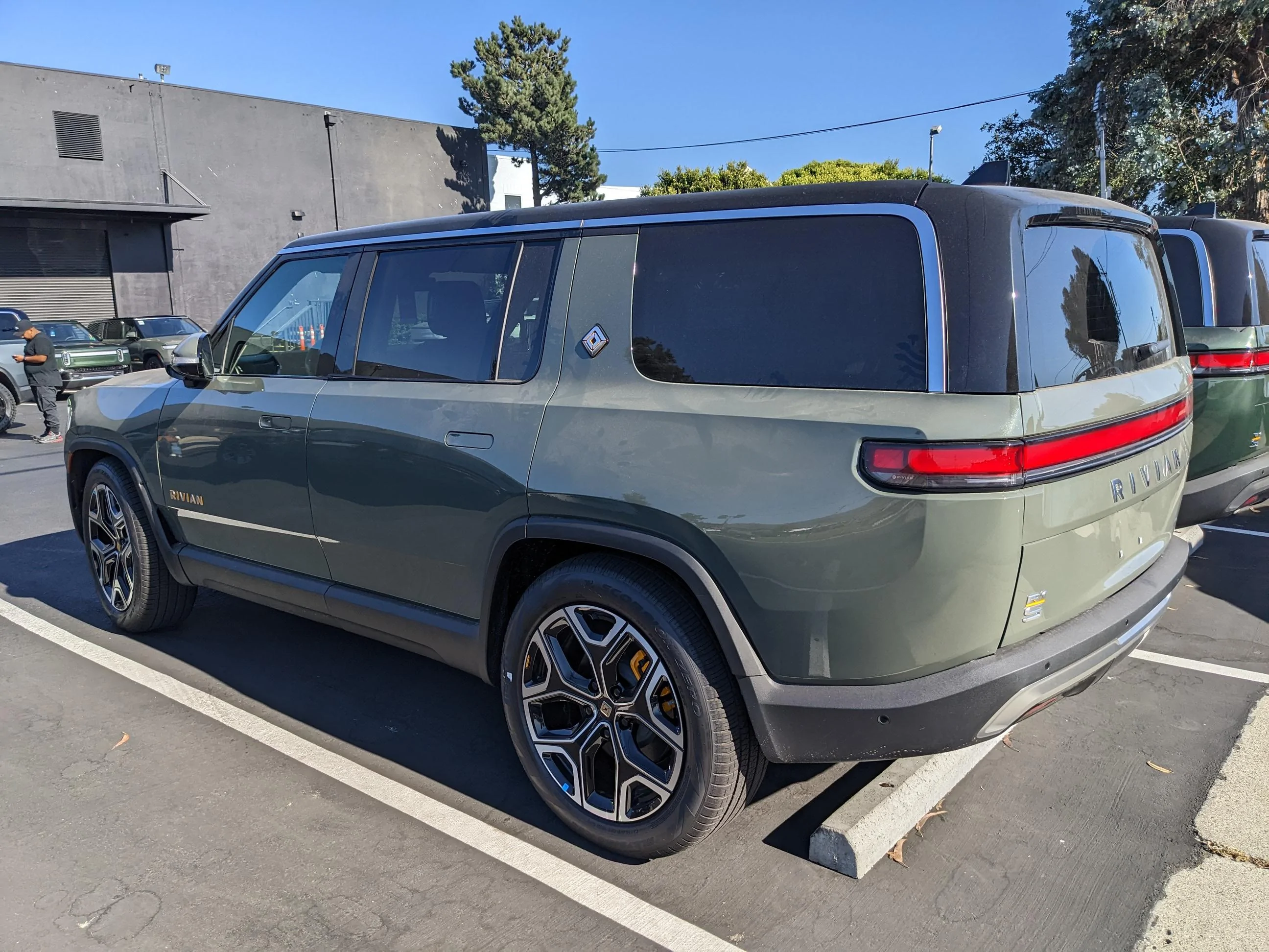 Rivian R1T R1S Lots of R1S at San Francisco Service Center PXL_20220907_234724900