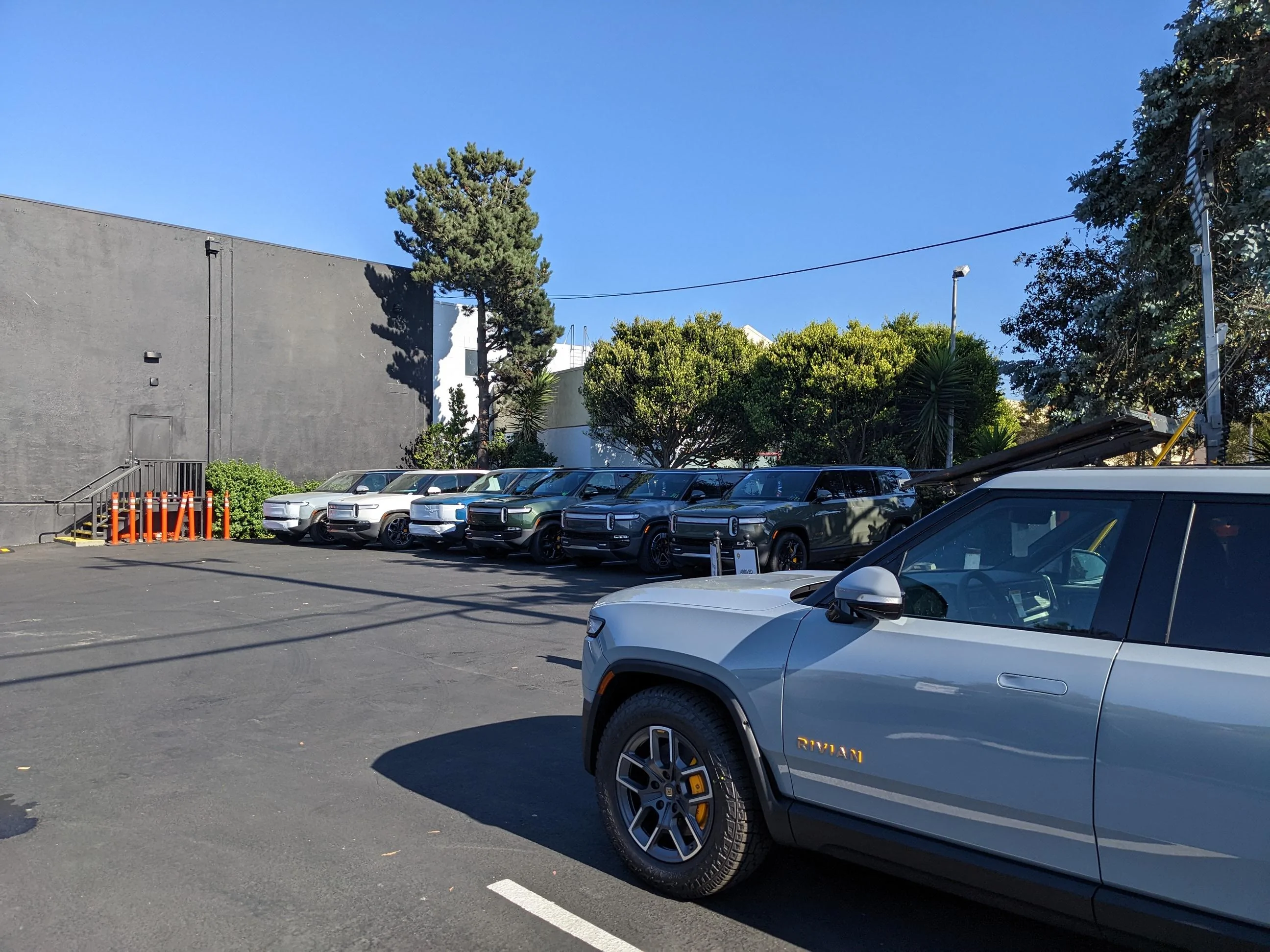 Rivian R1T R1S Lots of R1S at San Francisco Service Center PXL_20220907_234706267