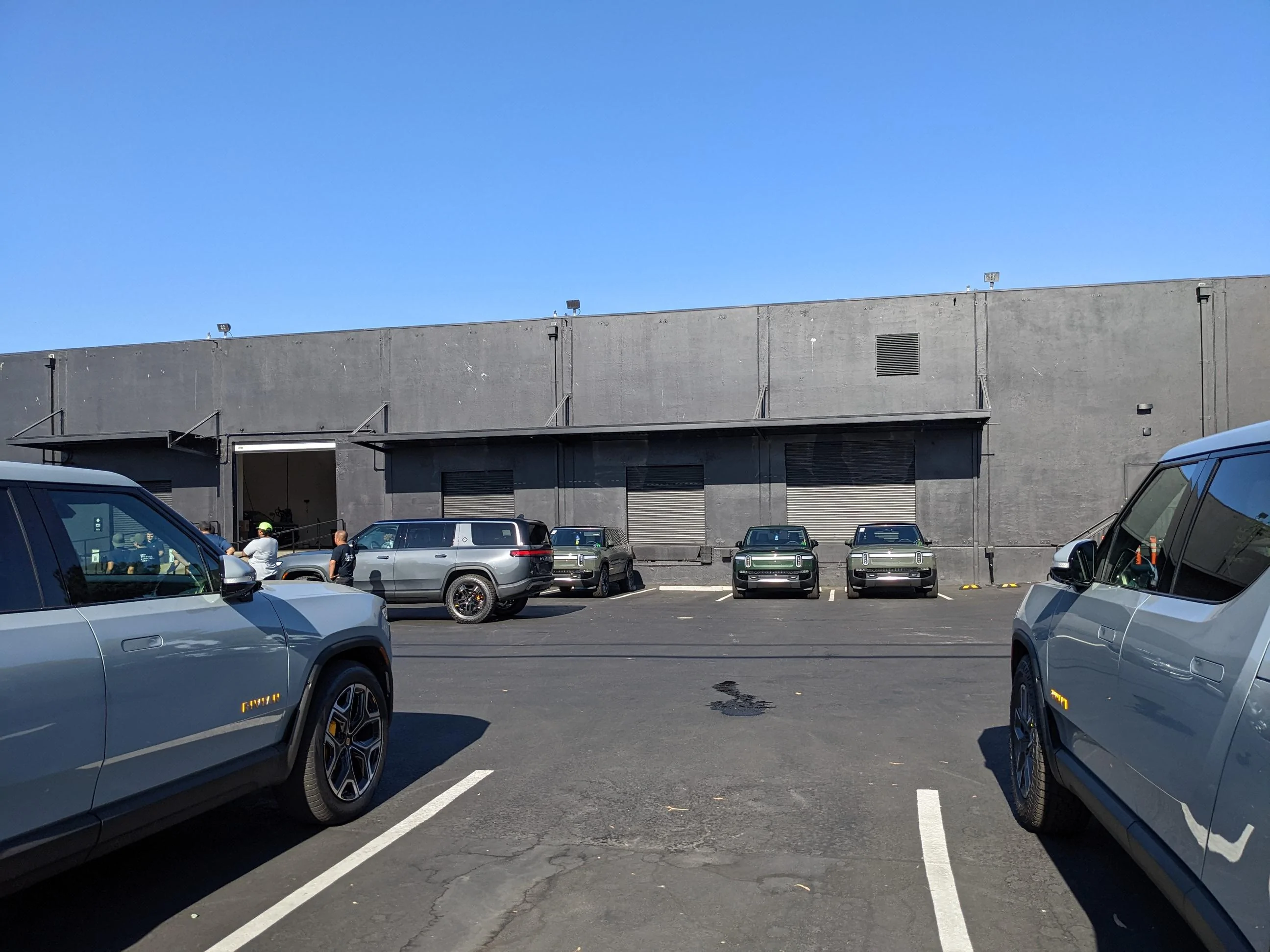 Rivian R1T R1S Lots of R1S at San Francisco Service Center PXL_20220907_234659082